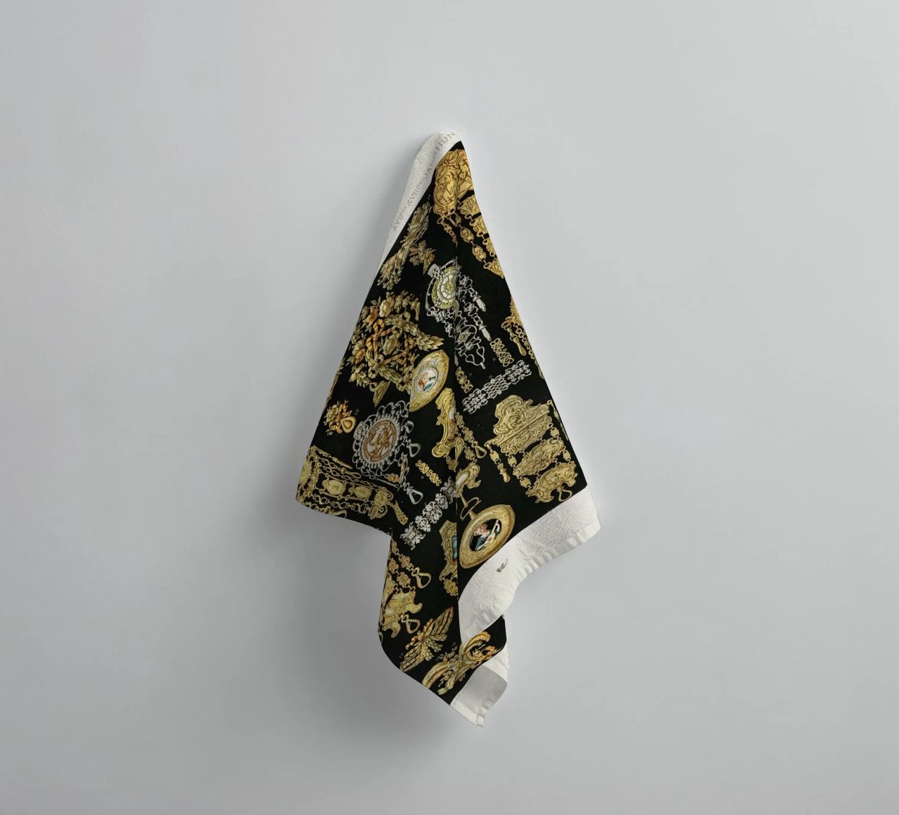 17th and 18th Century pattern. serviette de bain de vintageshop