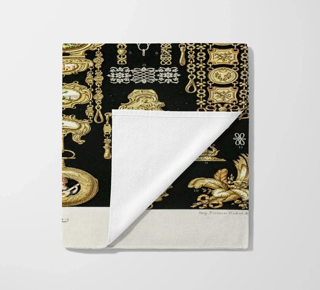 17th and 18th Century pattern. serviette de plage de vintageshop