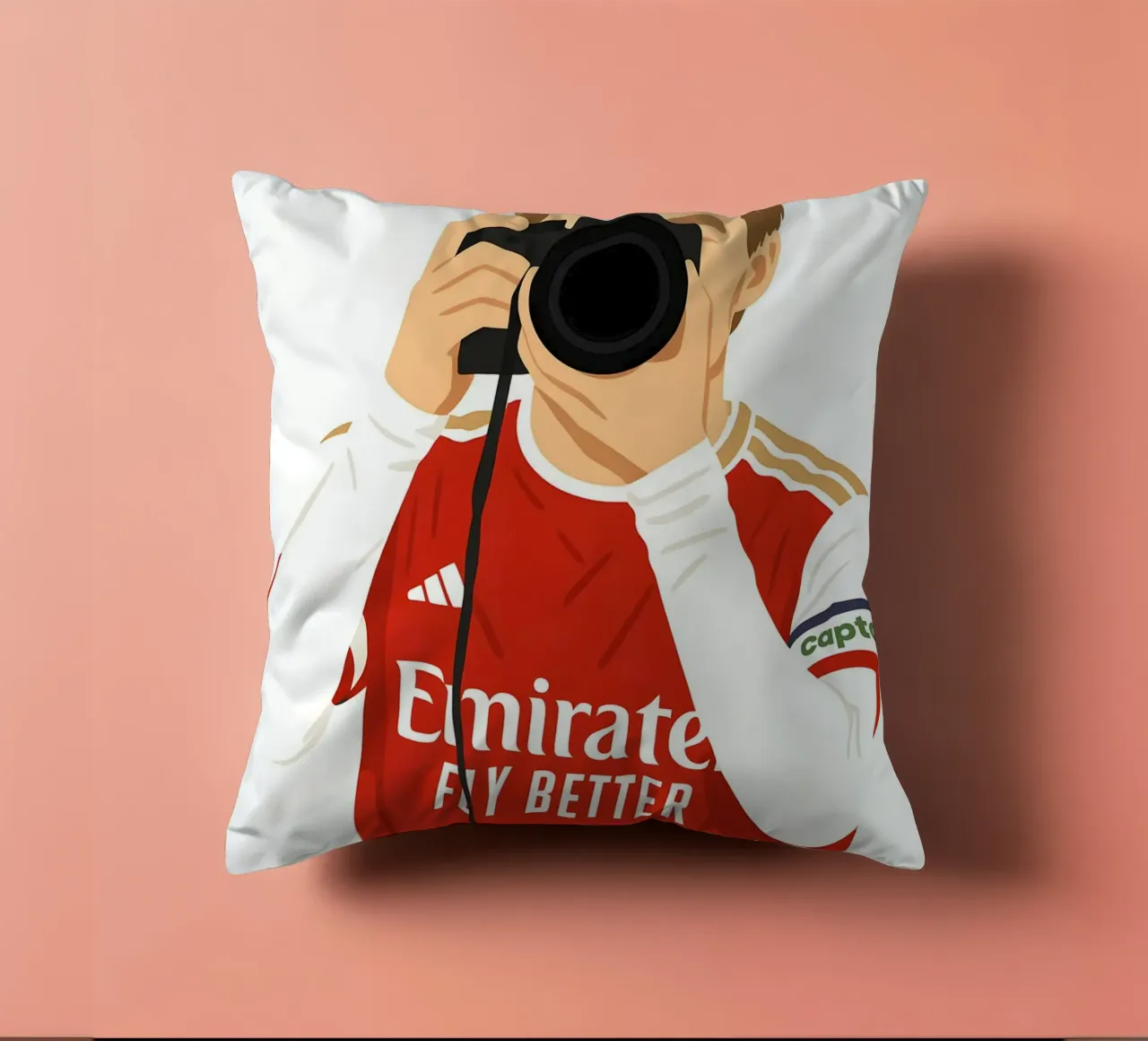 Martin Ødegaard Arsenal Minimalist cuscino da MoviesArt