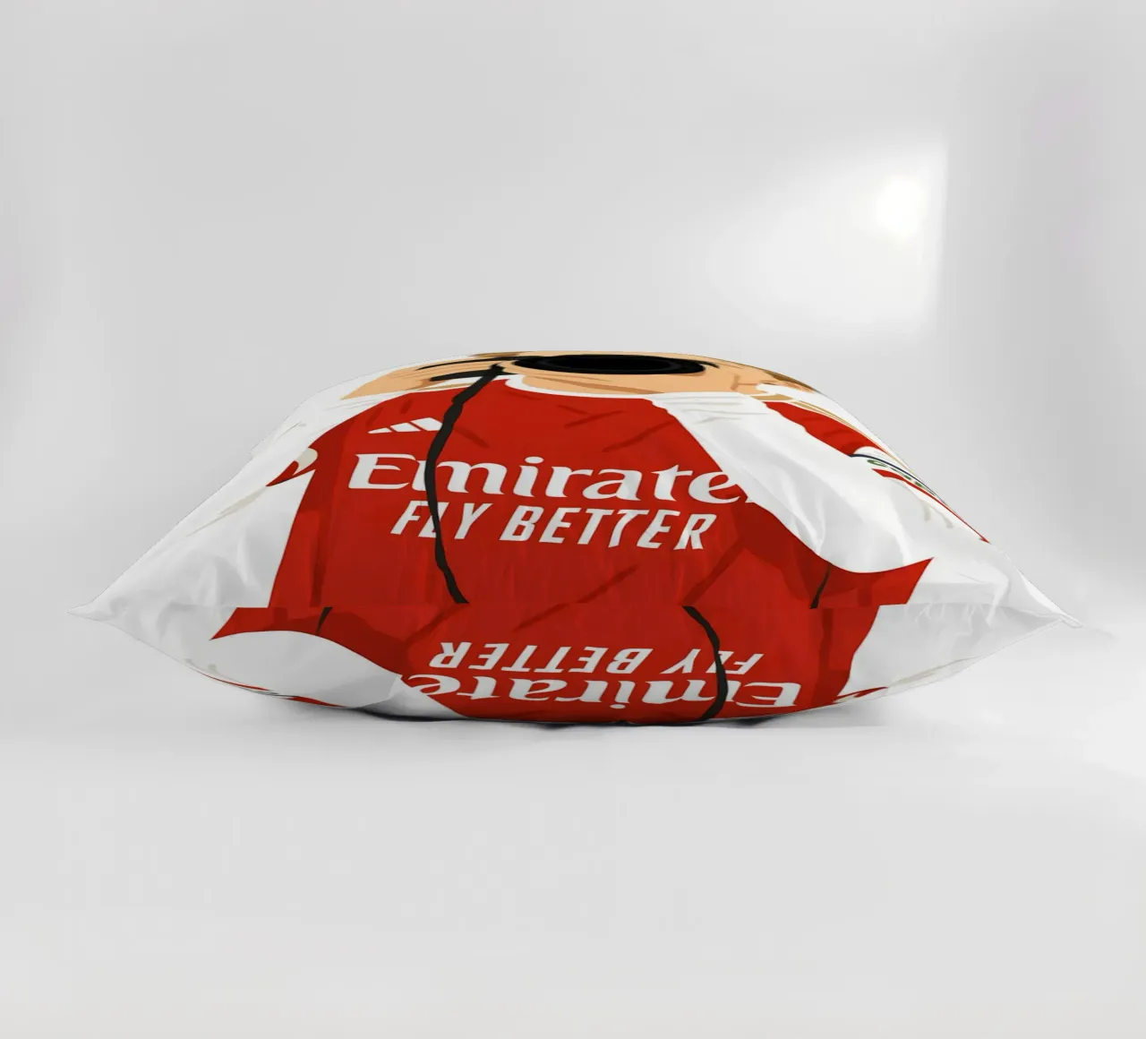 Martin Ødegaard Arsenal Minimalist cuscino da MoviesArt