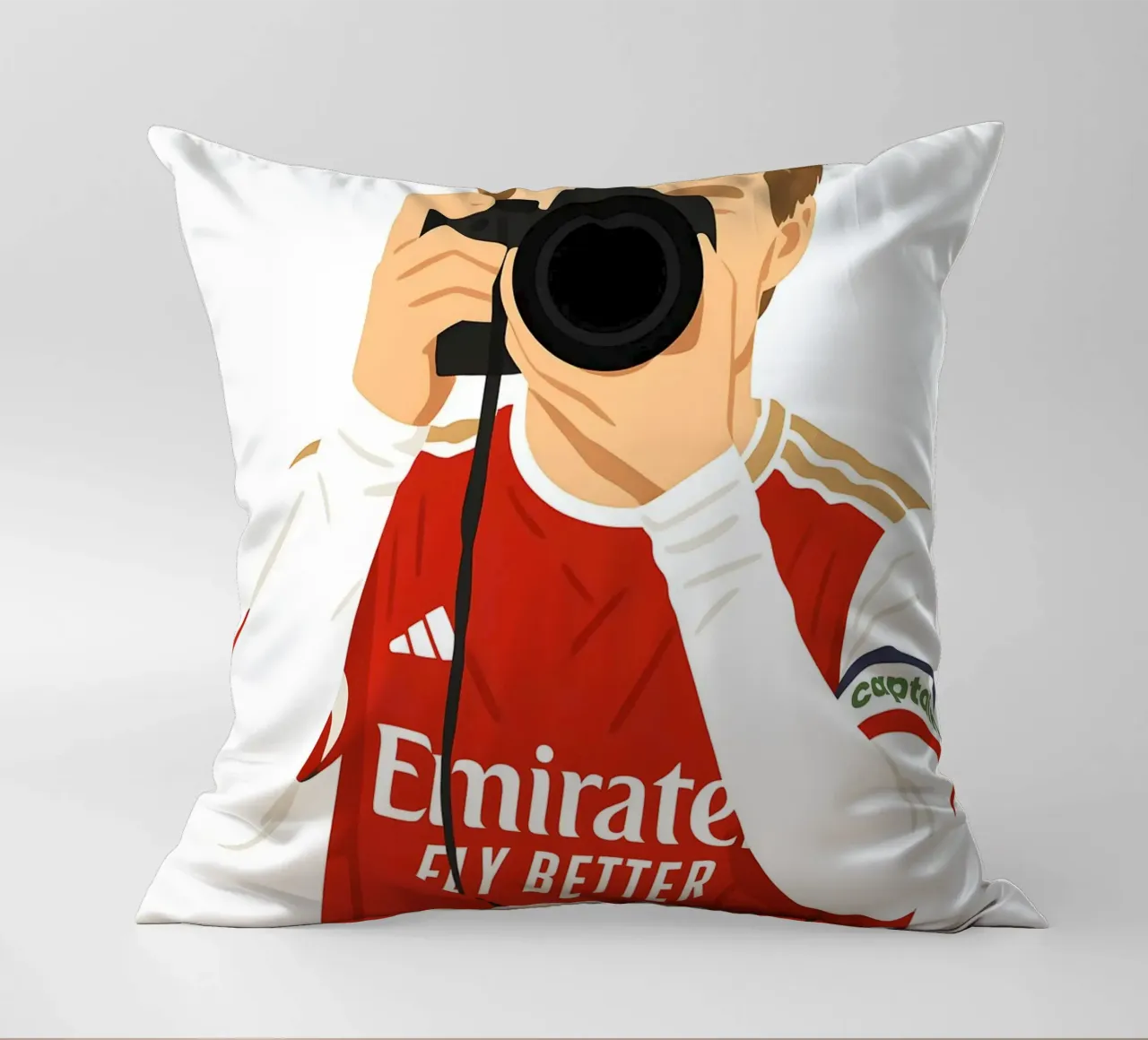 Martin Ødegaard Arsenal Minimalist cuscino da MoviesArt