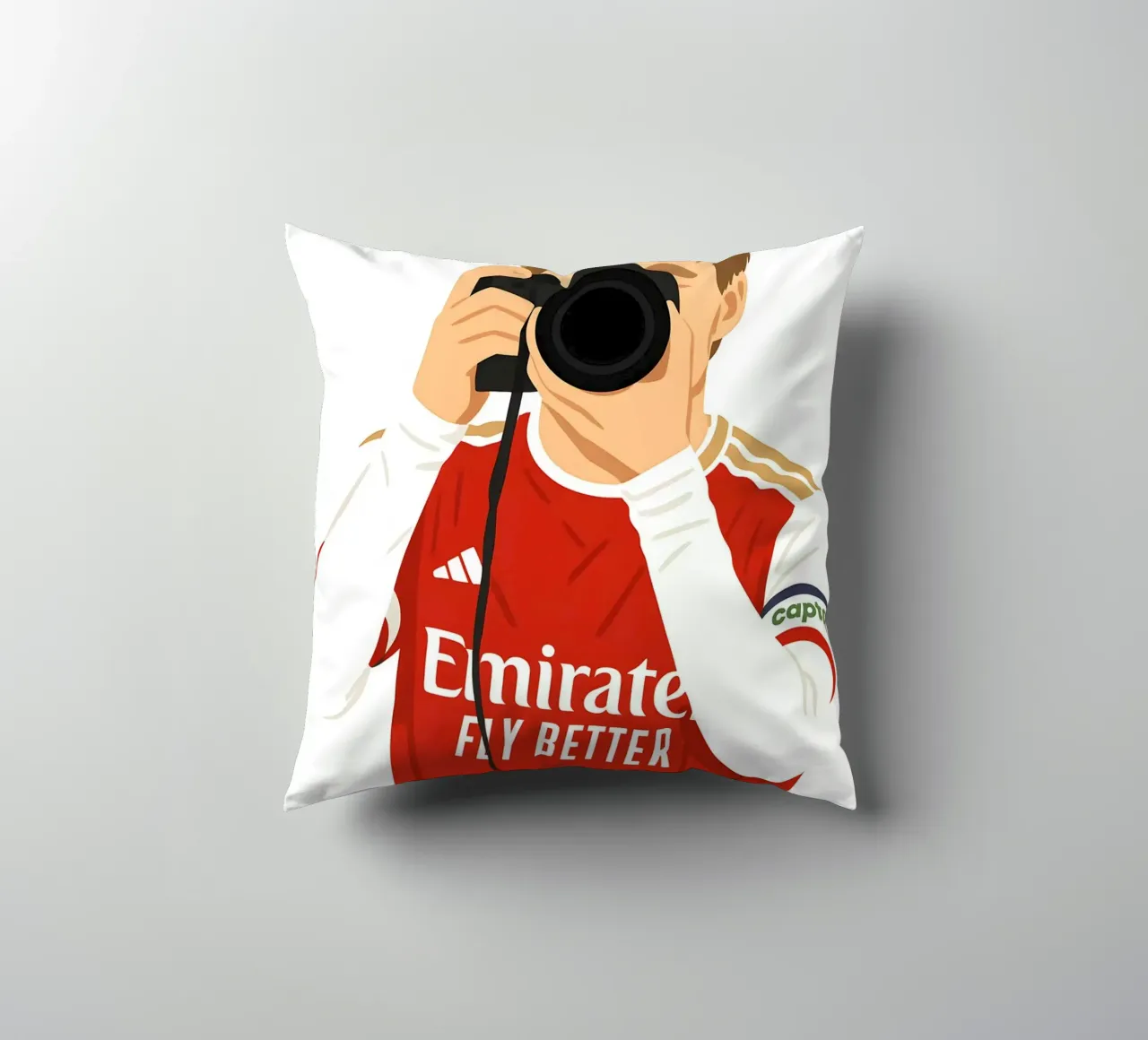Martin Ødegaard Arsenal Minimalist cuscino da MoviesArt