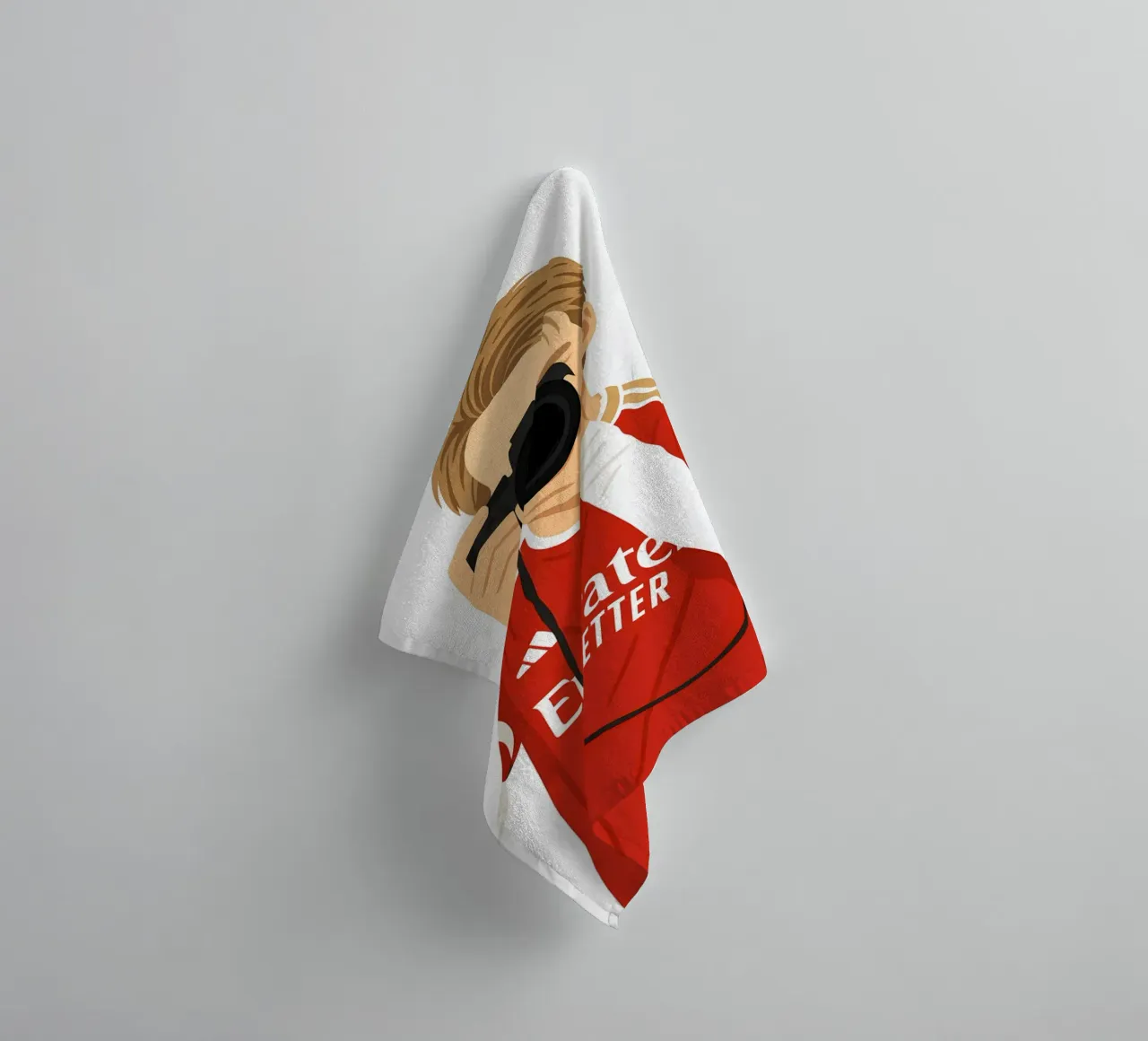 Martin Ødegaard Arsenal Minimalist asciugamano da bagno da MoviesArt