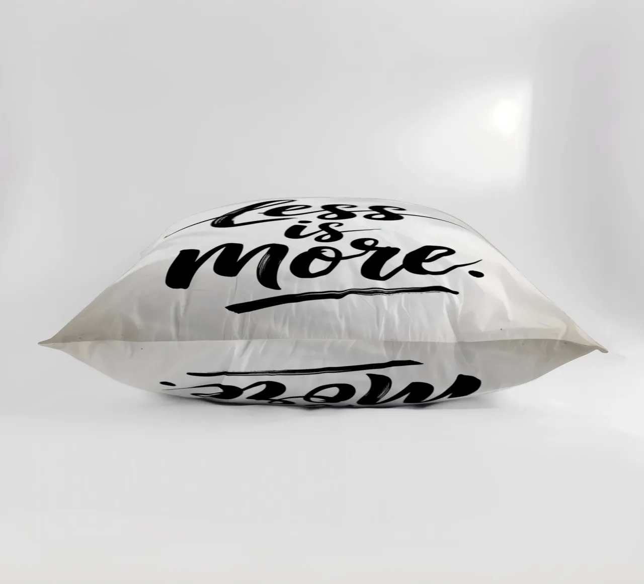 Less Is More - Minimal Quote cuscino da logic
