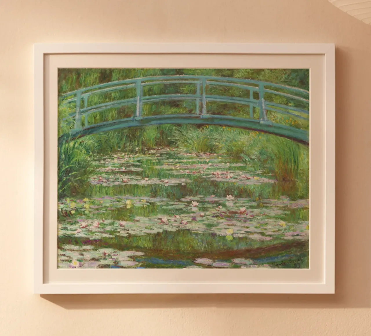 La passerella giapponese di Claude Monet poster con telaio in plastica da Monet Art Prints