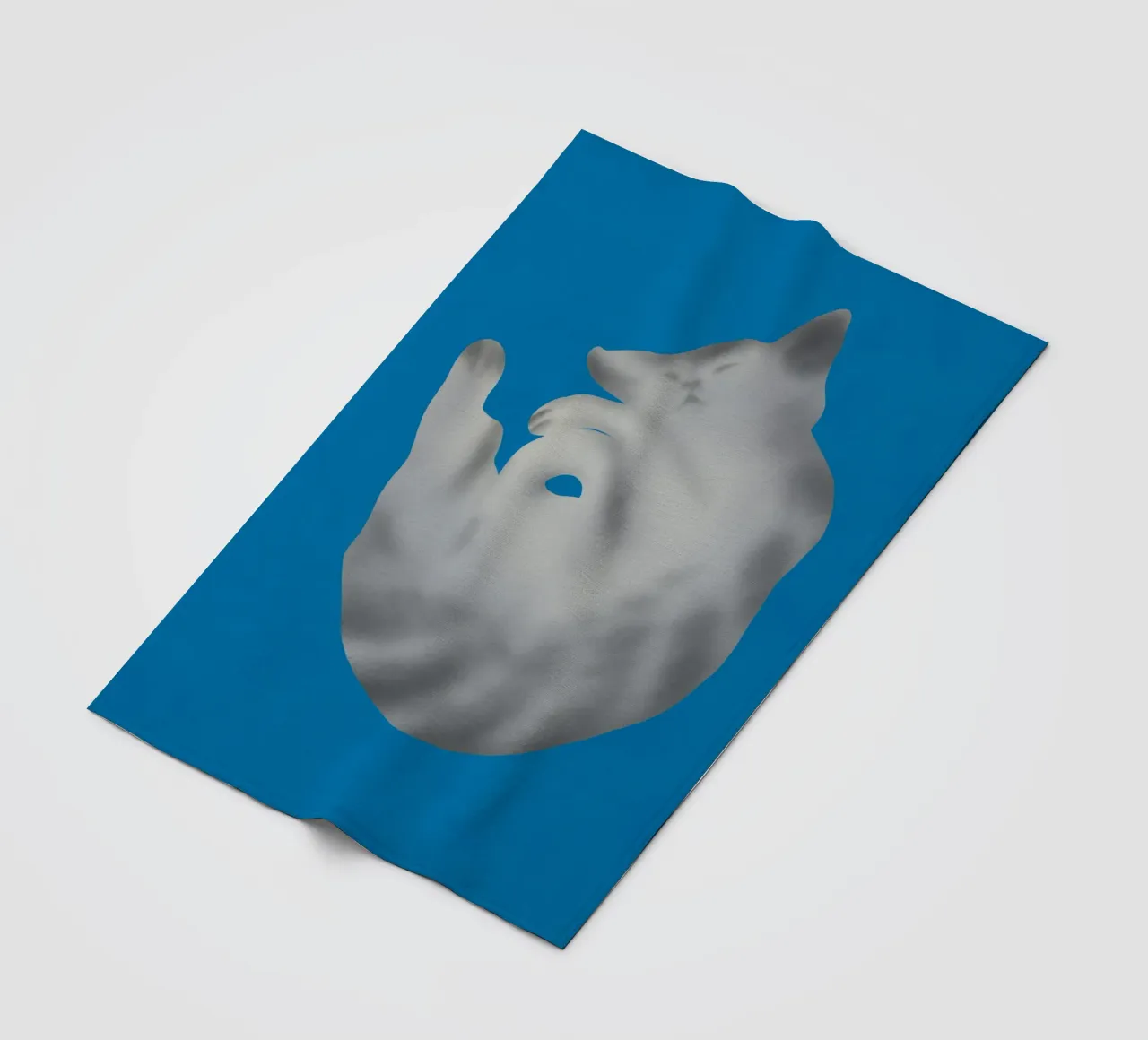 Ritratto di gatto in argento coperta in pile da Little Dean