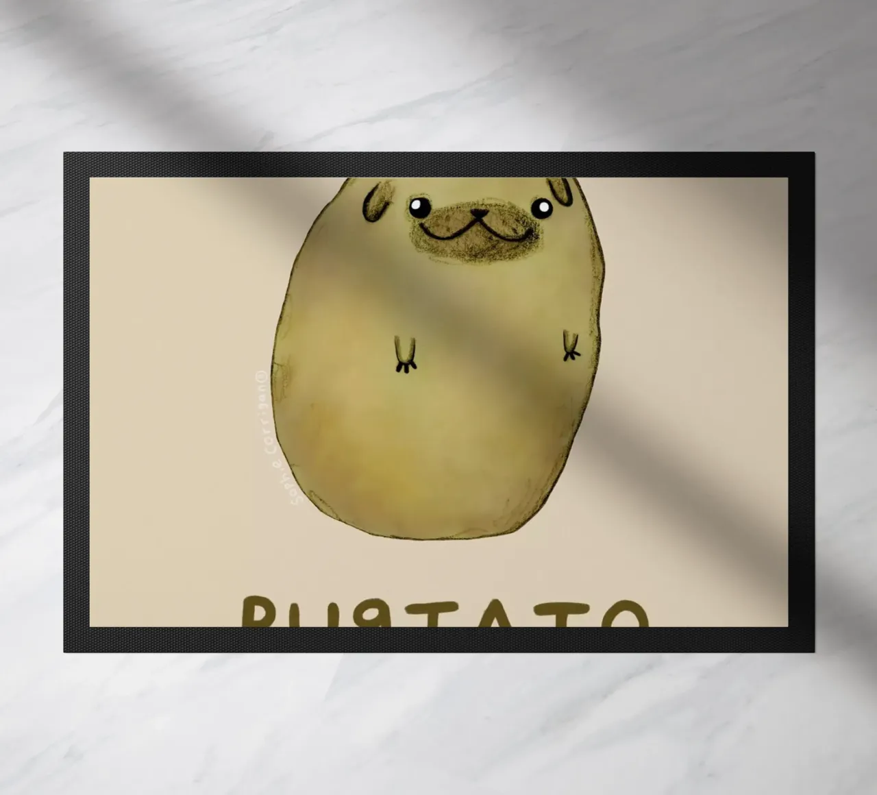 Pugtato zerbino da Sophie Corrigan