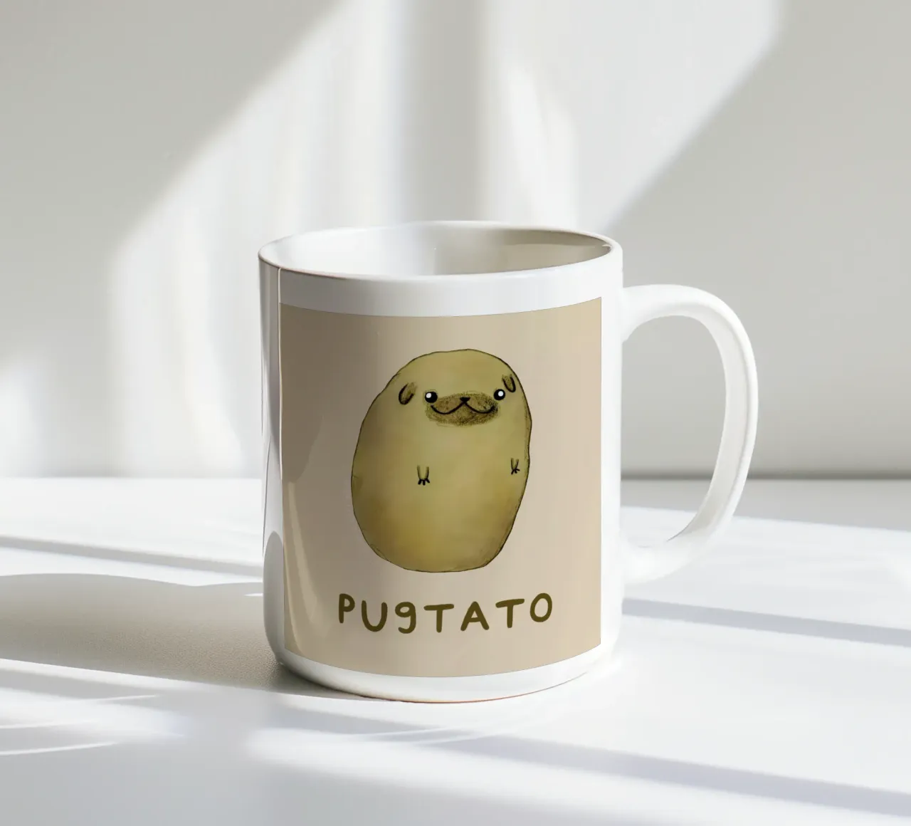 Pugtato tazza in ceramica da Sophie Corrigan
