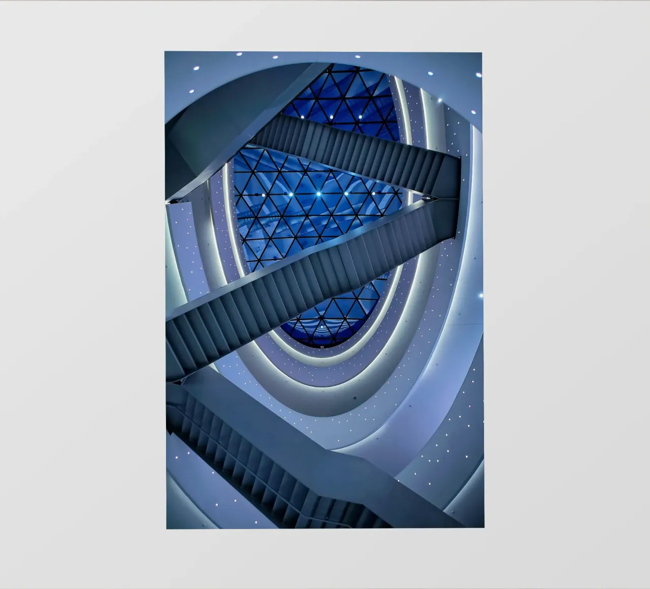 scala a chiocciola pellicola backlit da Bleu