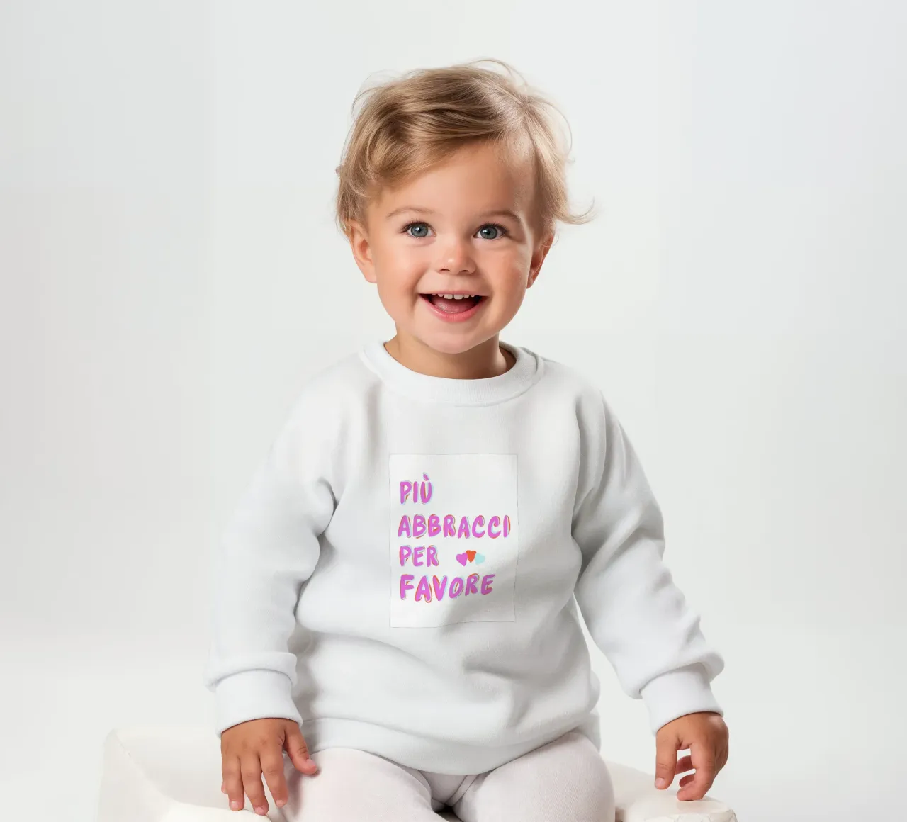 Più abbracci per favore felpa neonato da Carinaprint