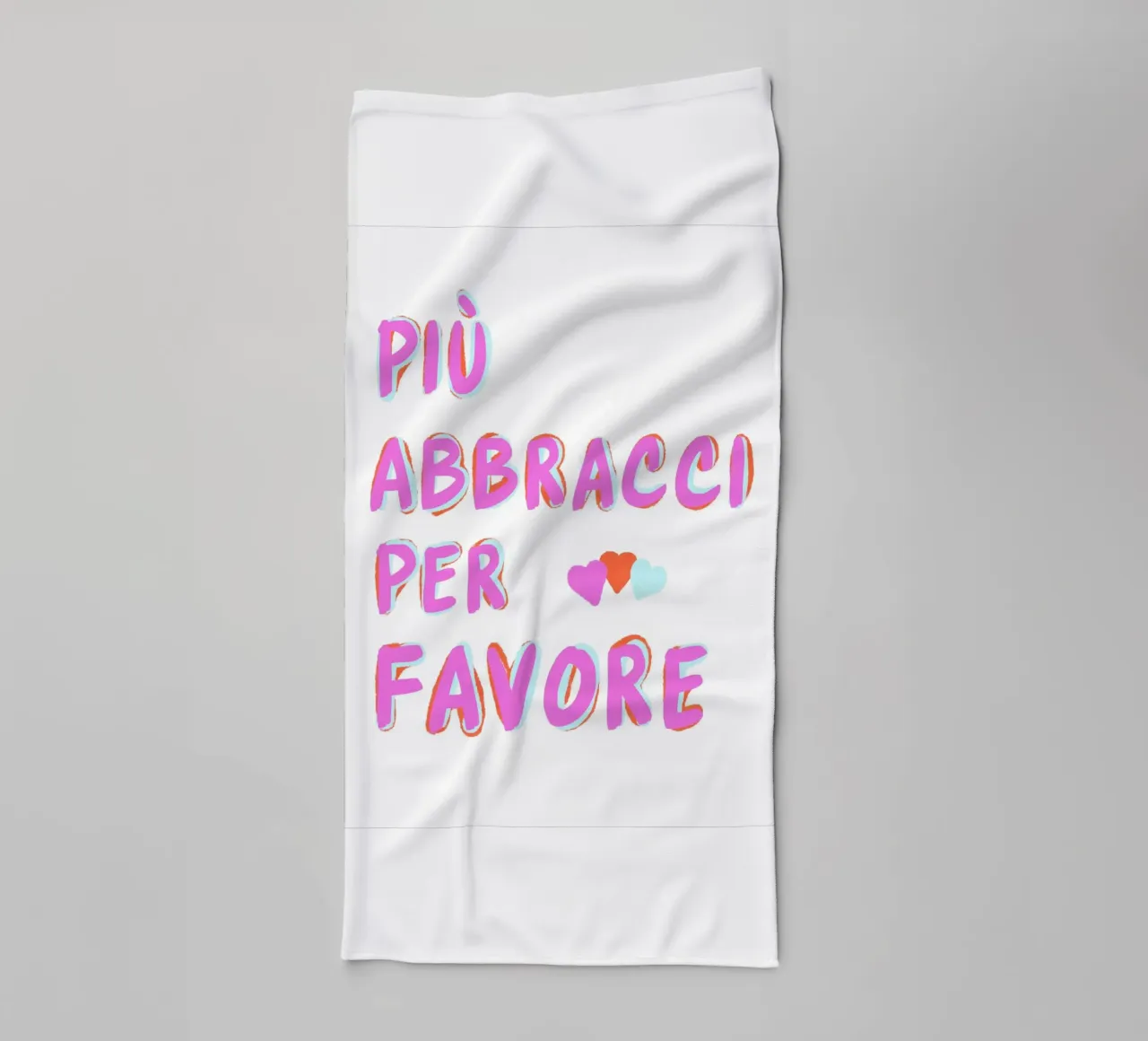 Più abbracci per favore asciugamano da bagno da Carinaprint