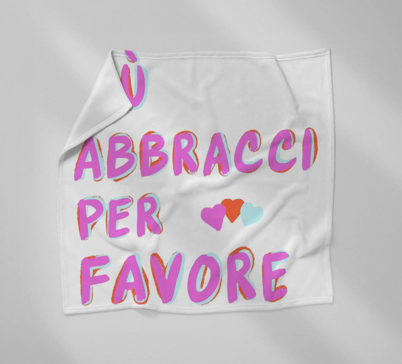 Più abbracci per favore coperta in pile da Carinaprint