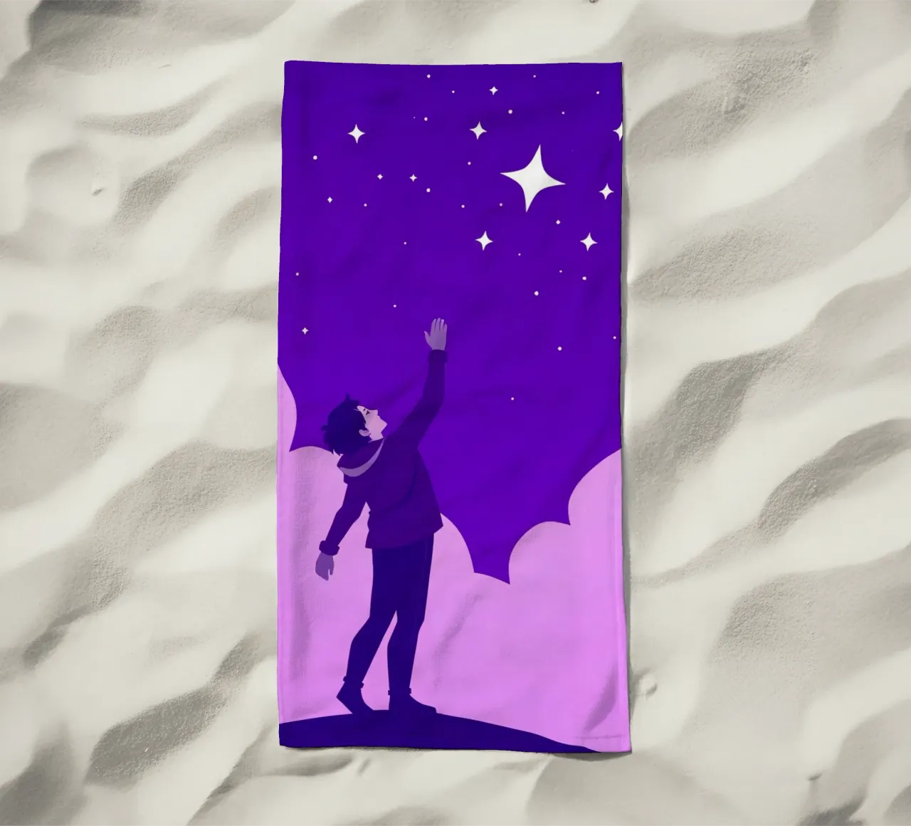 garçon cherchant les étoiles dans un ciel nocturne créatif serviette de plage de DesignDoodle