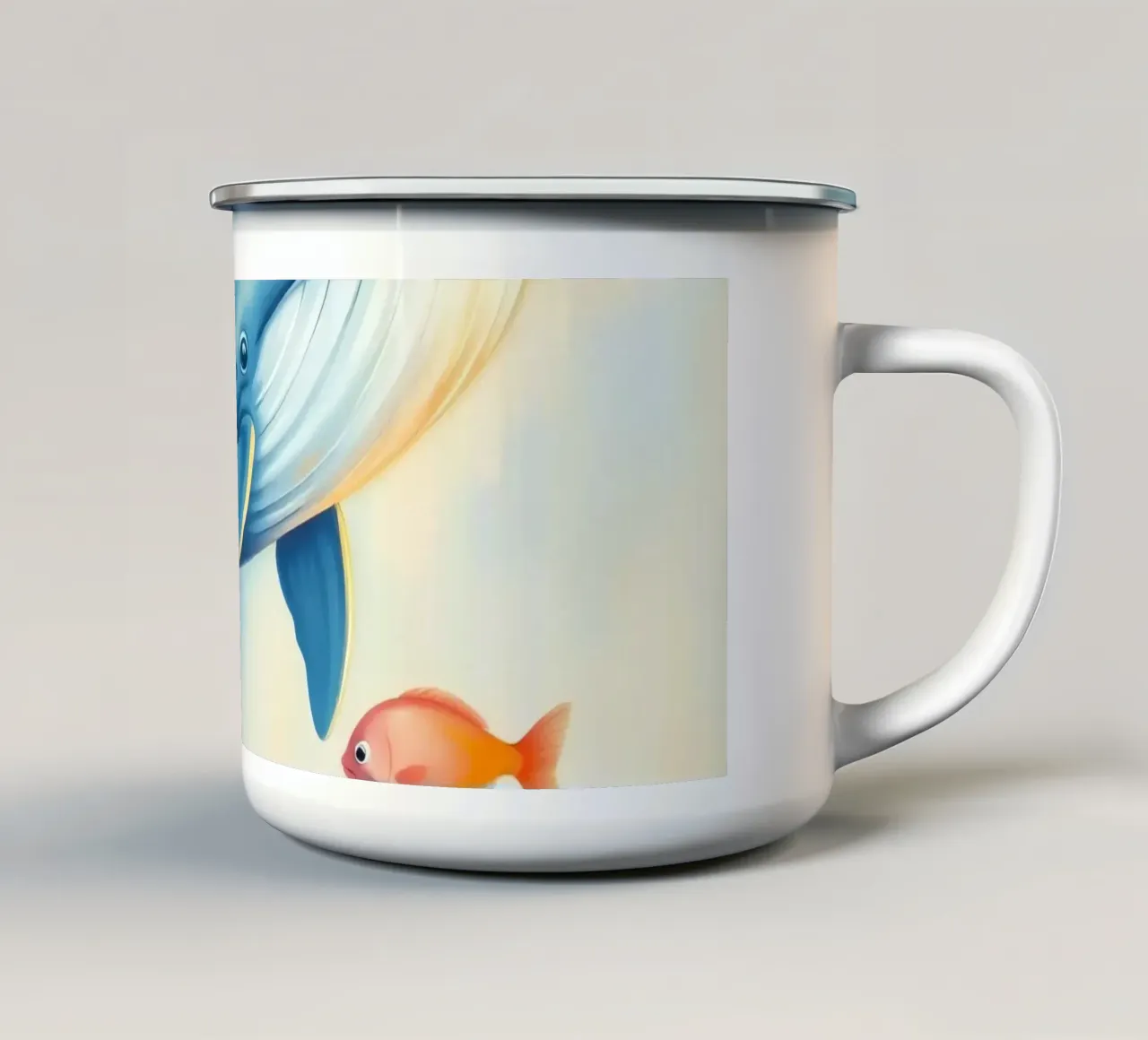 Balena che nuota con piccoli pesci arancioni in una delicata immersione subacquea tazza in smalto da DesignDoodle