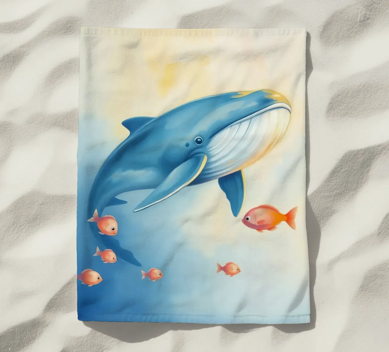 Balena che nuota con piccoli pesci arancioni in una delicata immersione subacquea telo mare da DesignDoodle