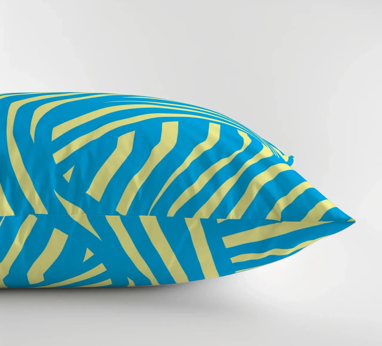 striscia blu e gialla cuscino da Little Dean
