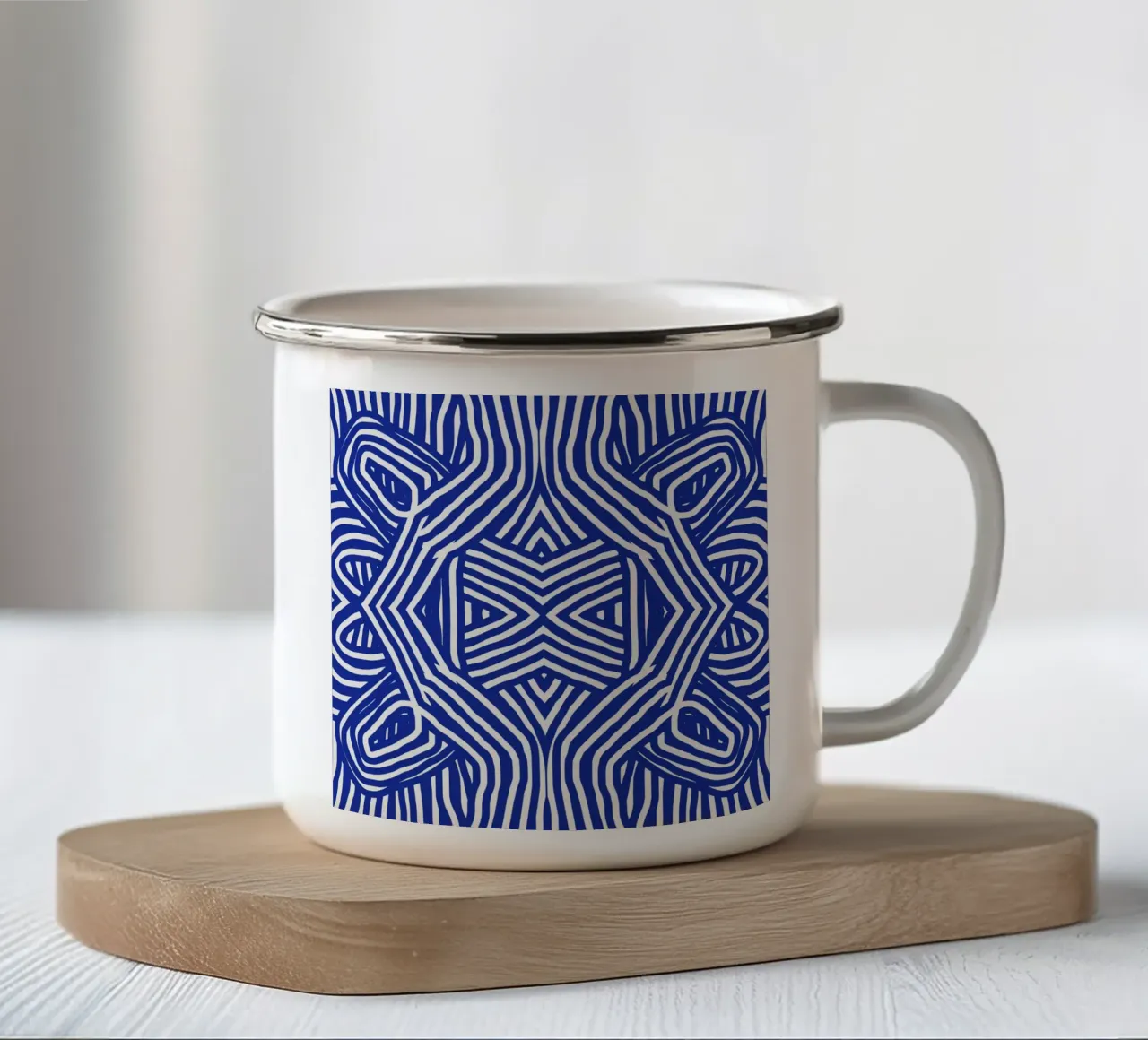 Ultramarine stripe tazza in smalto da Little Dean
