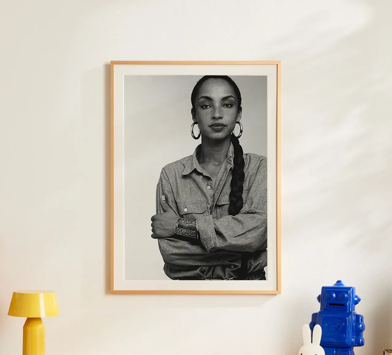 SADE Music poster con telaio in plastica da Attaboy Dsgn