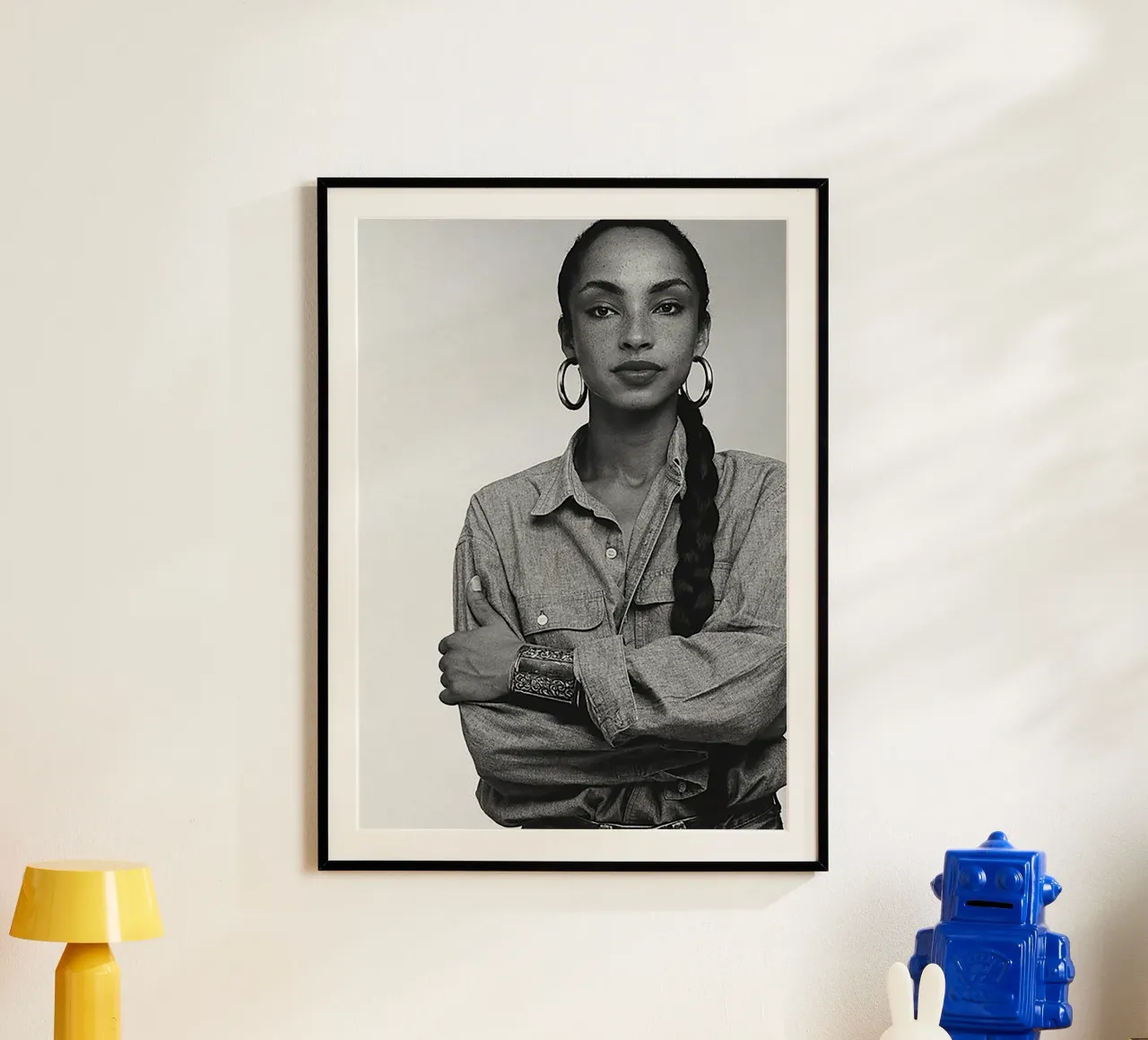 SADE Music poster con telaio in plastica da Attaboy Dsgn