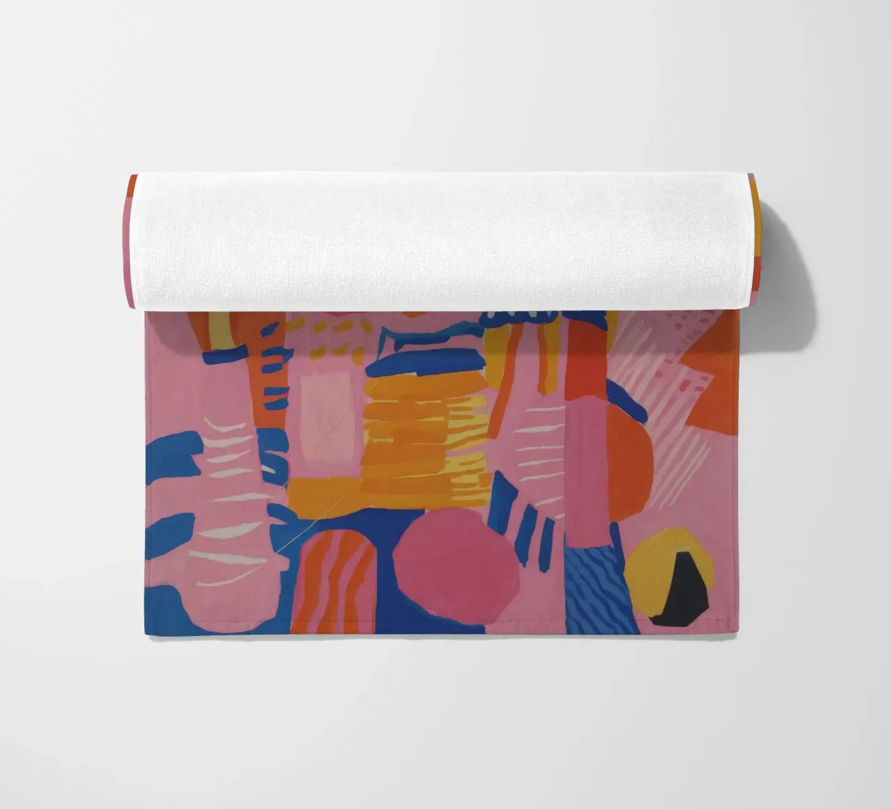 Patchwork geometrico pastello telo mare da Ember Stone