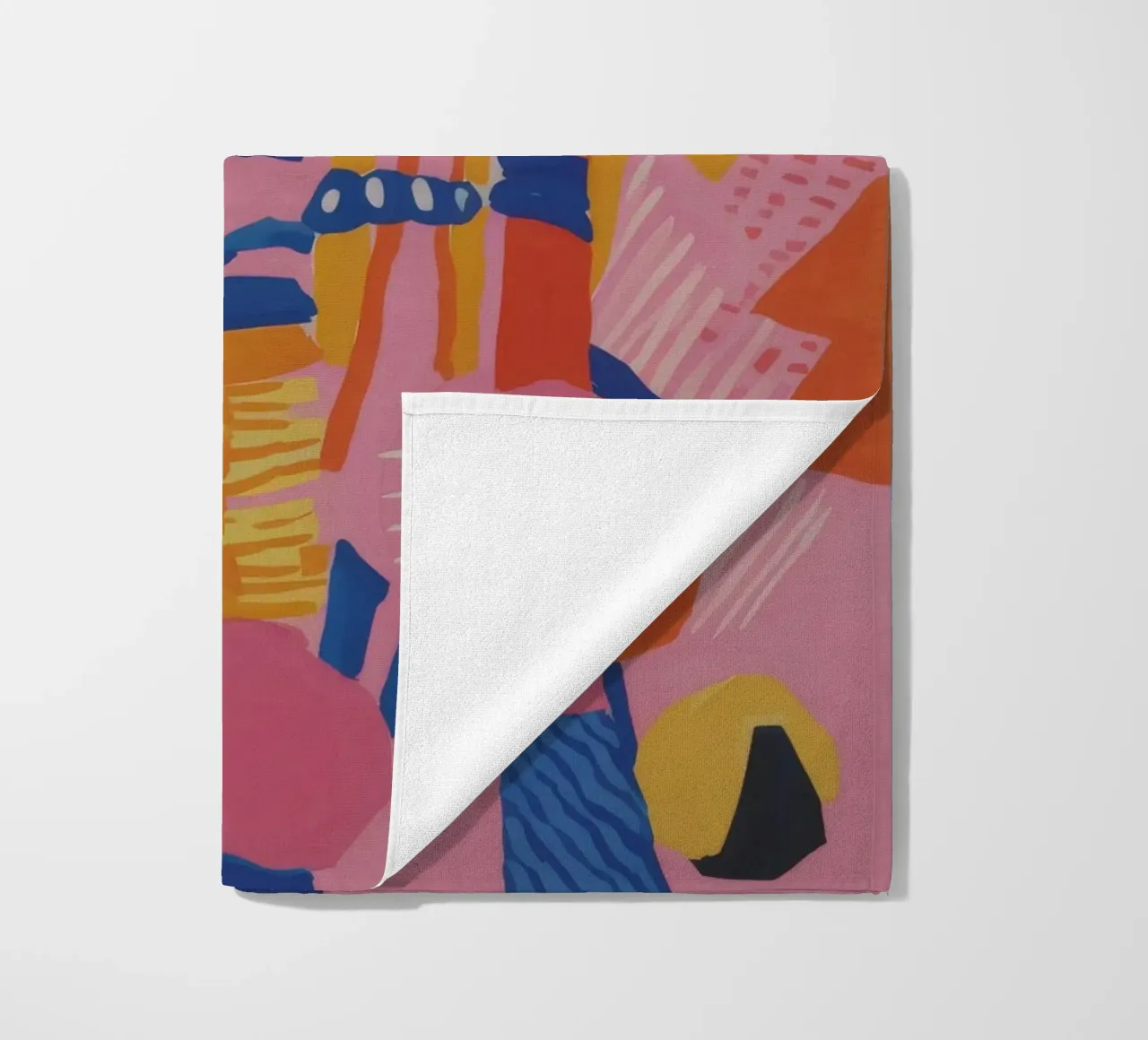 Patchwork geometrico pastello telo mare da Ember Stone