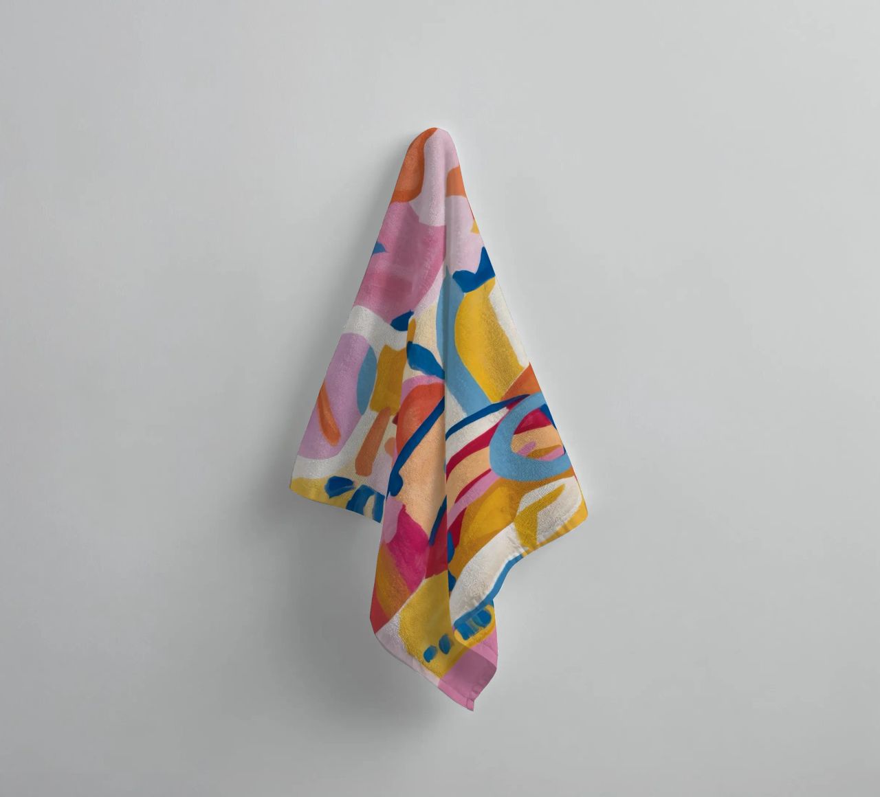 Harmonie bleue fragmentée serviette de bain de Ember Stone