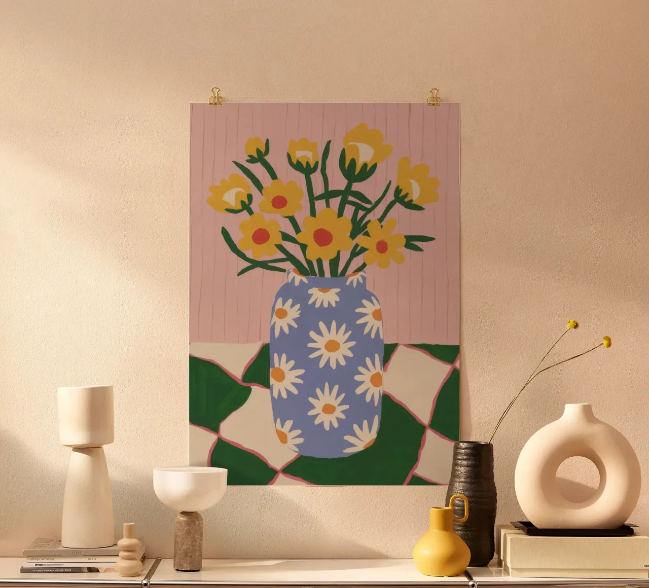 Vaso di margherite a scacchi poster con telaio in alluminio da Ember Stone