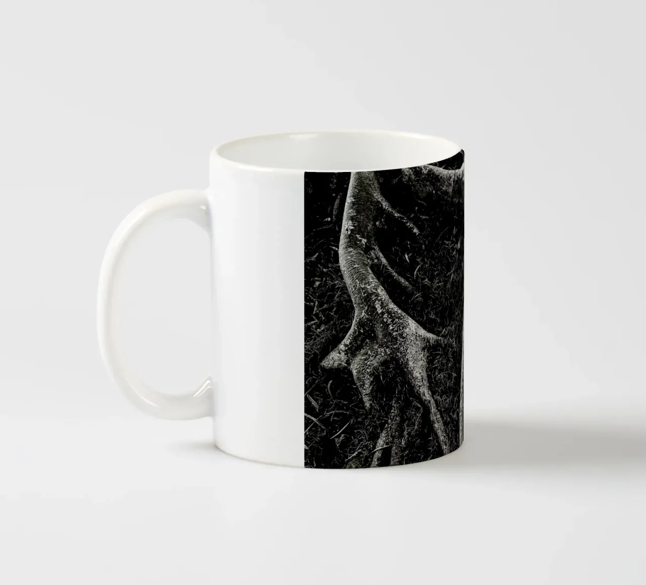 Roots II tazza in ceramica da Tal Paz-Fridman