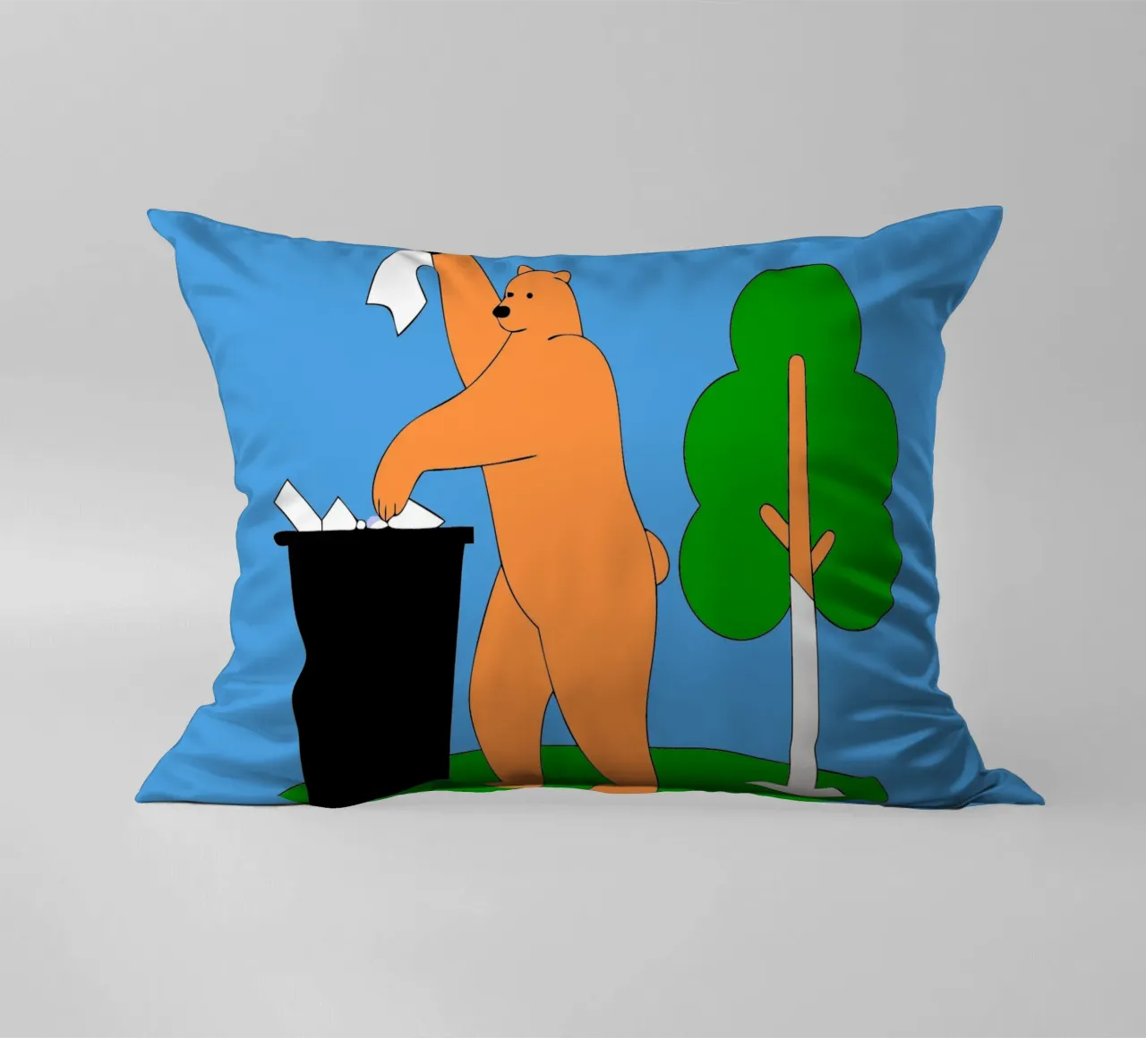 L'orso getta la spazzatura cuscino da OUR SHOP