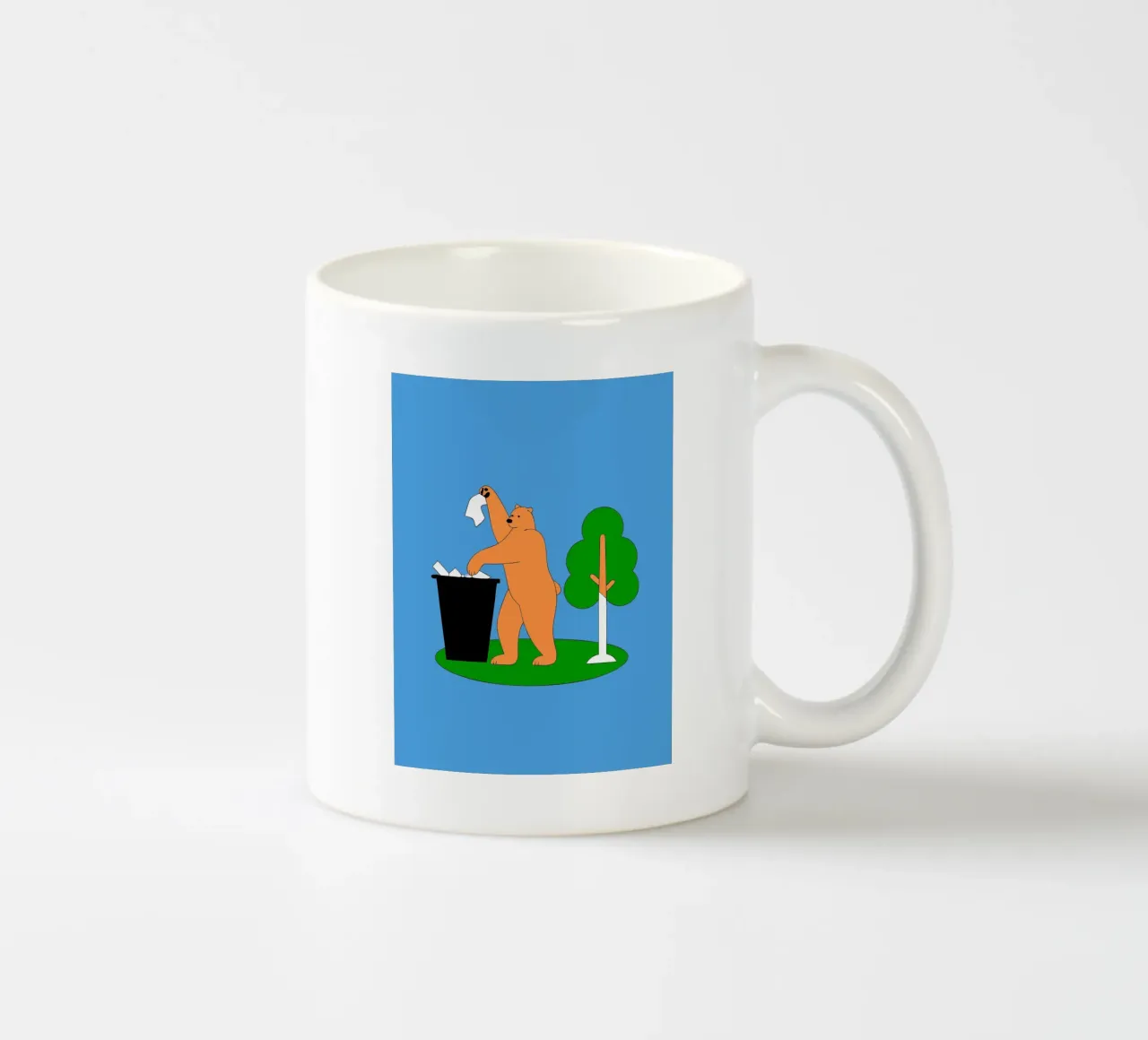 L'orso getta la spazzatura tazza in ceramica da OUR SHOP