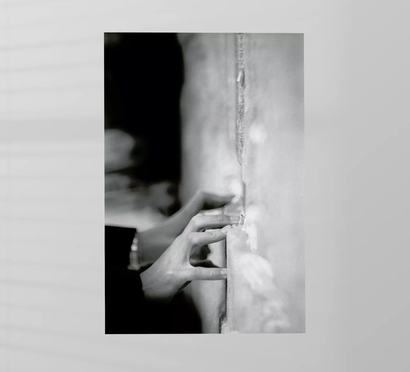 Prayer pellicola backlit da Tal Paz-Fridman