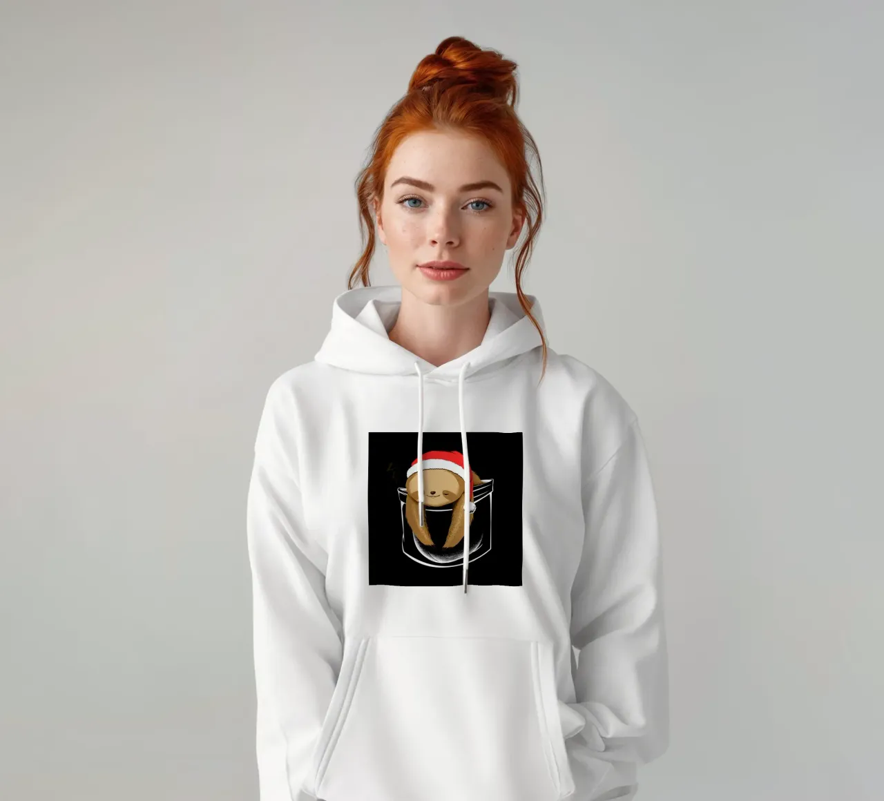Sloth In A Pocket Xmas Black felpa con cappuccio da Tobe Fonseca