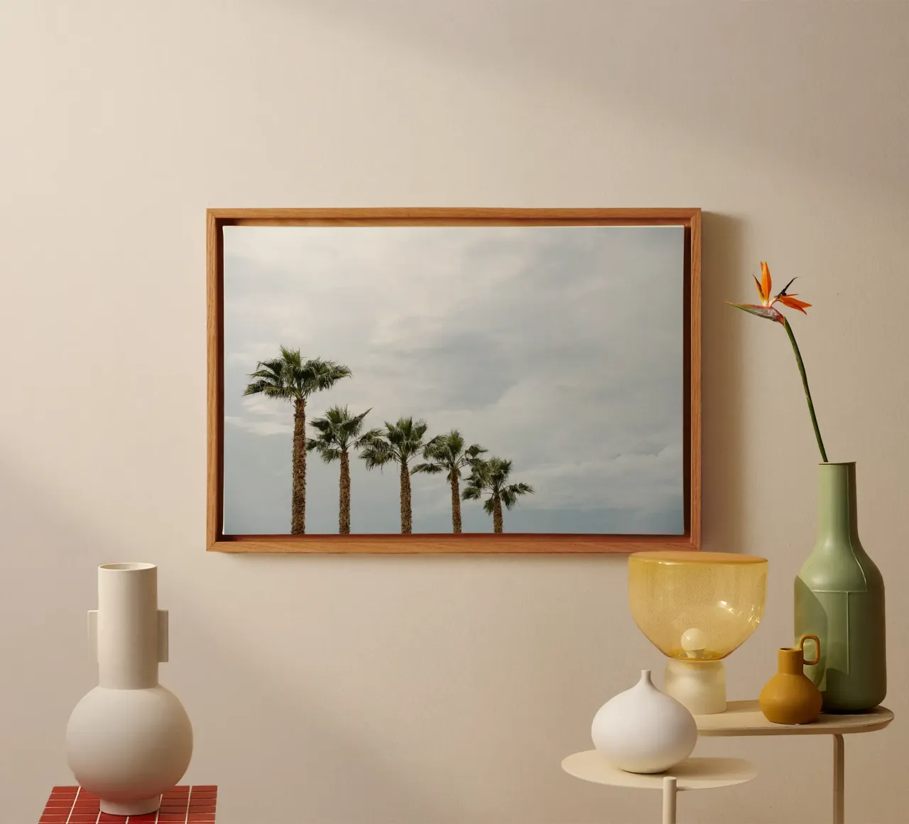 Palm trees in a row at the beach tela da photolovers