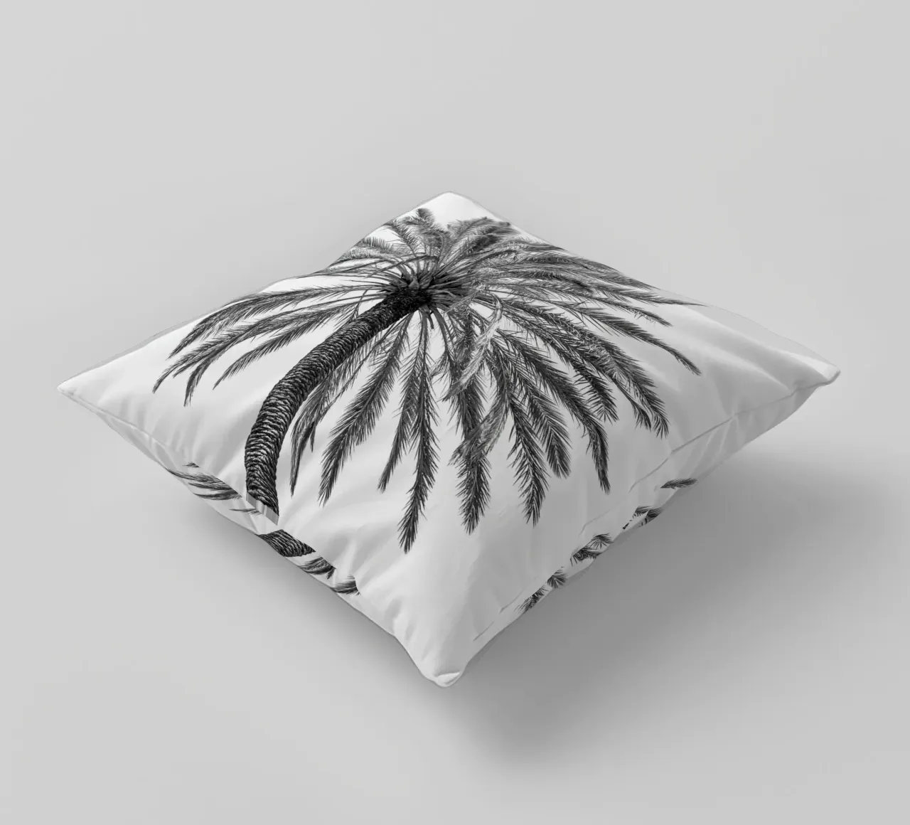 Palm tree in Italy cuscino da photolovers