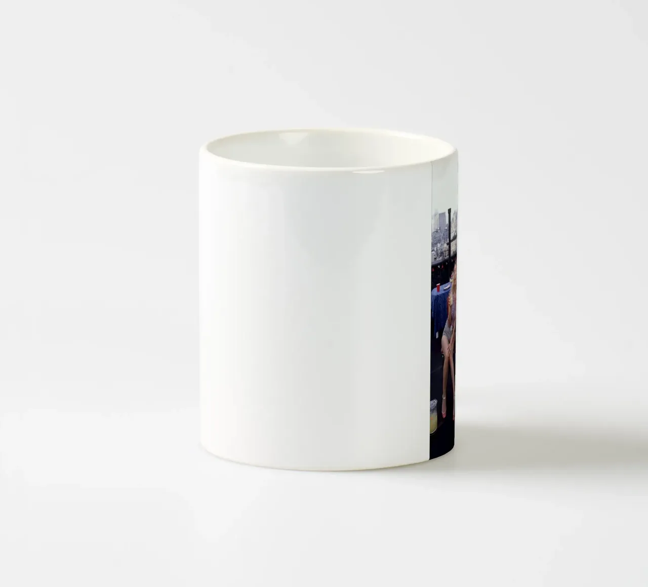 Festa della ragazza tazza in ceramica da Martin studio