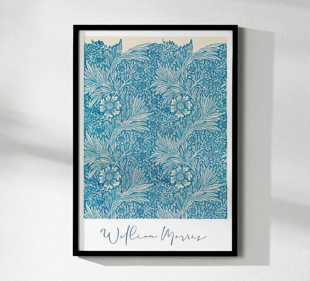 William  Morris - Blue Marigold Famous Pattern poster con telaio in alluminio da Second Canvas