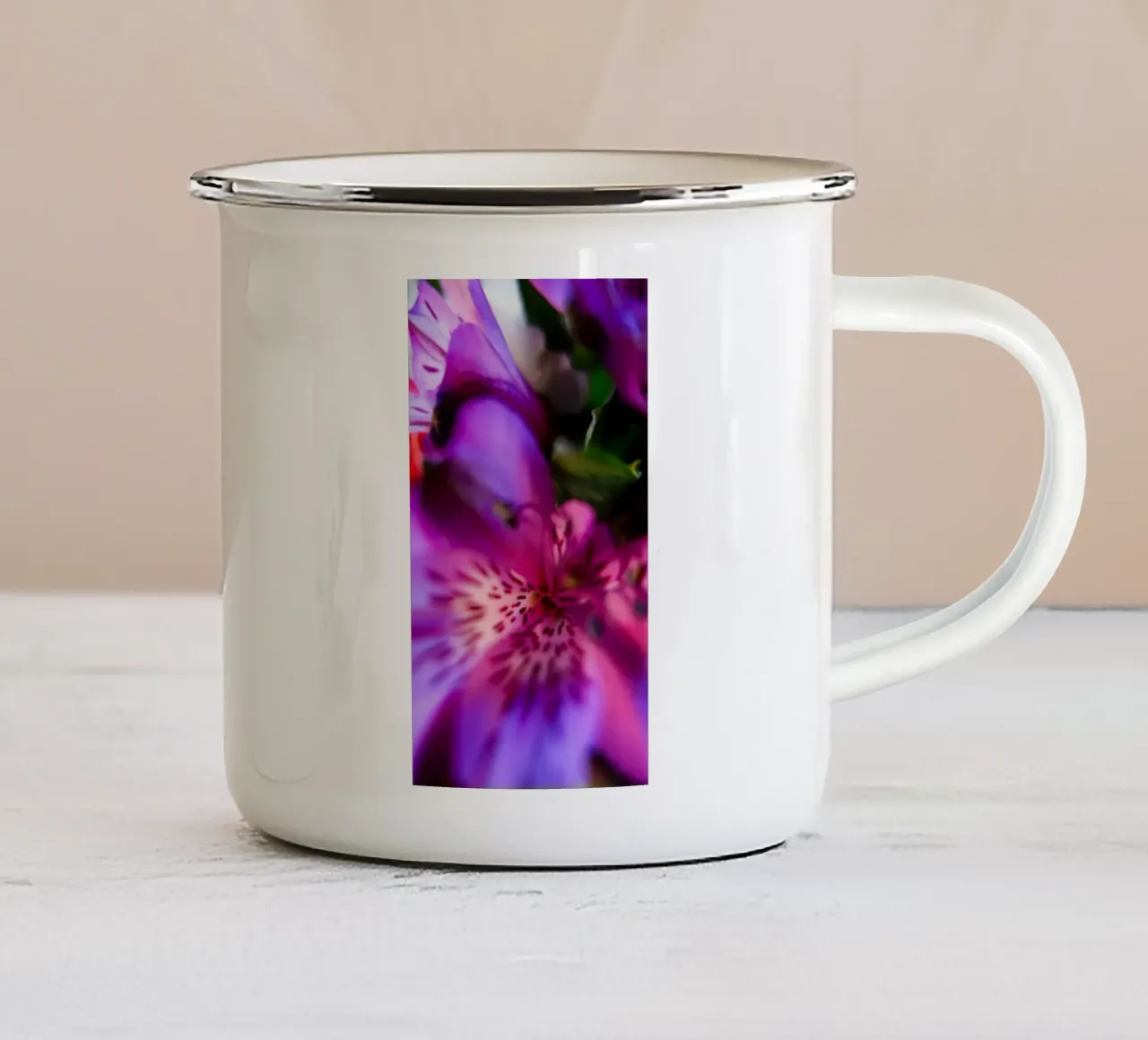 Pink Orchidee tazza in smalto da Flo Klein