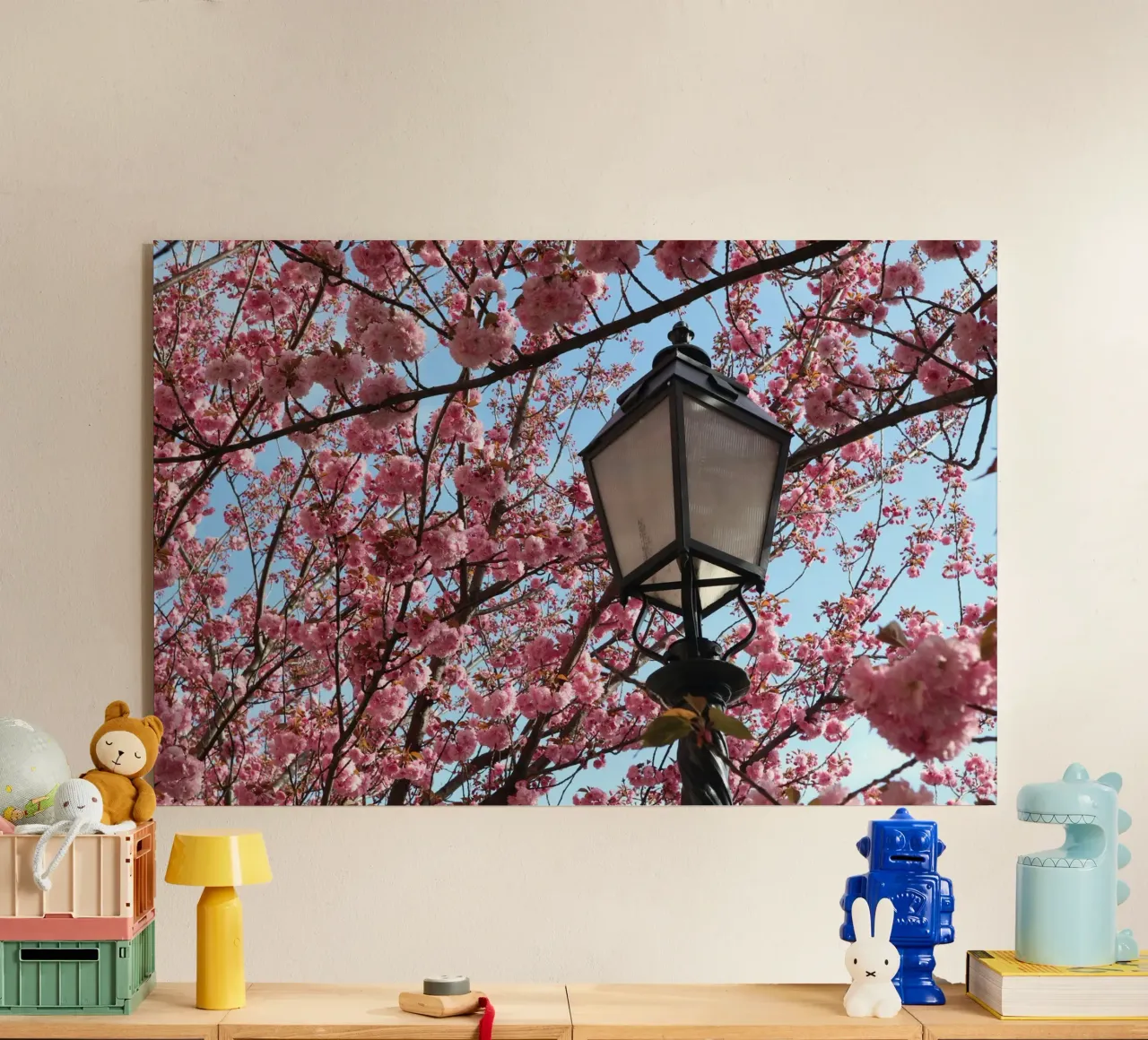 lampione con fiori di ciliegio plexiglass da Earthly Visions