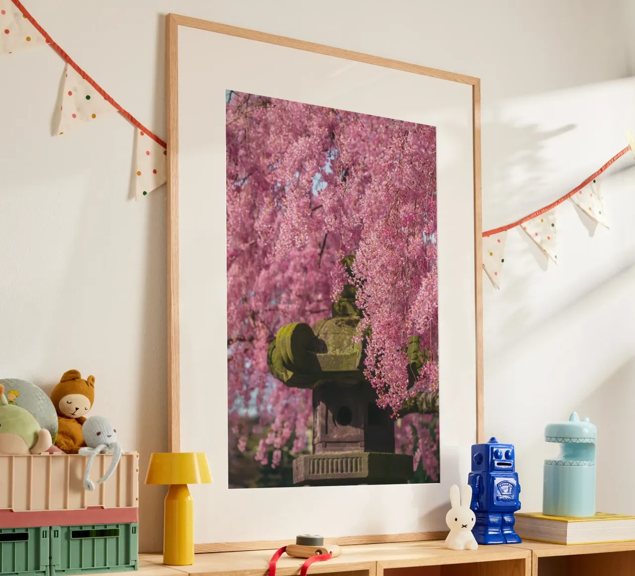 fiori di ciliegio fiori rosa poster con telaio in legno da Earthly Visions