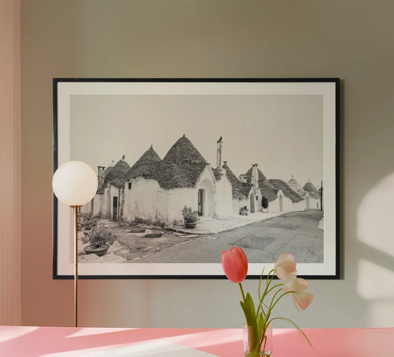 Trulli street in Alberobello poster con telaio in alluminio da photolovers
