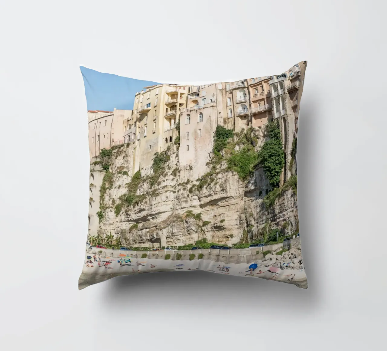 Tropea and the beach cuscino da photolovers