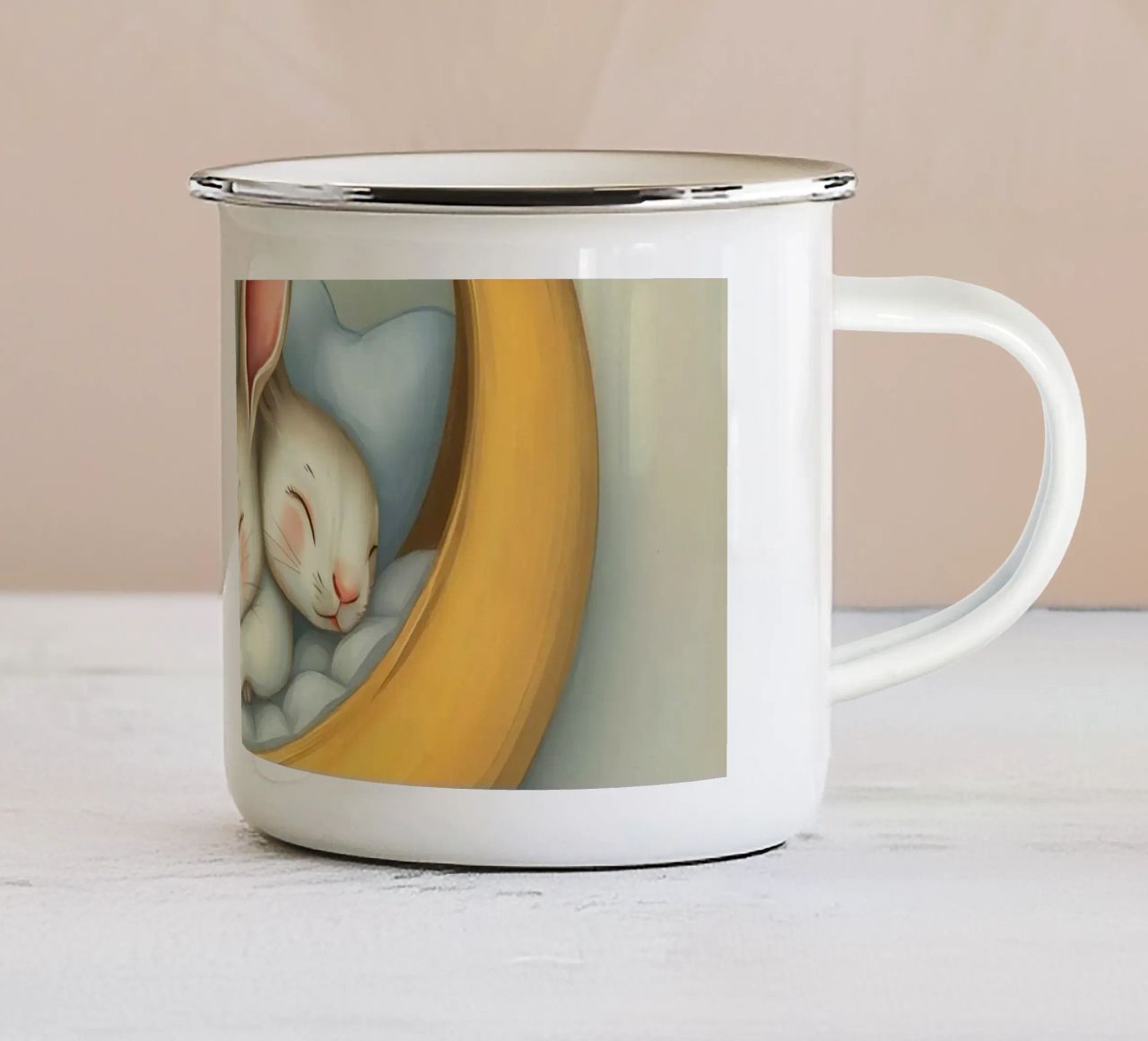 Due conigli che dormono tranquilli su una luna crescente tazza in smalto da DesignDoodle