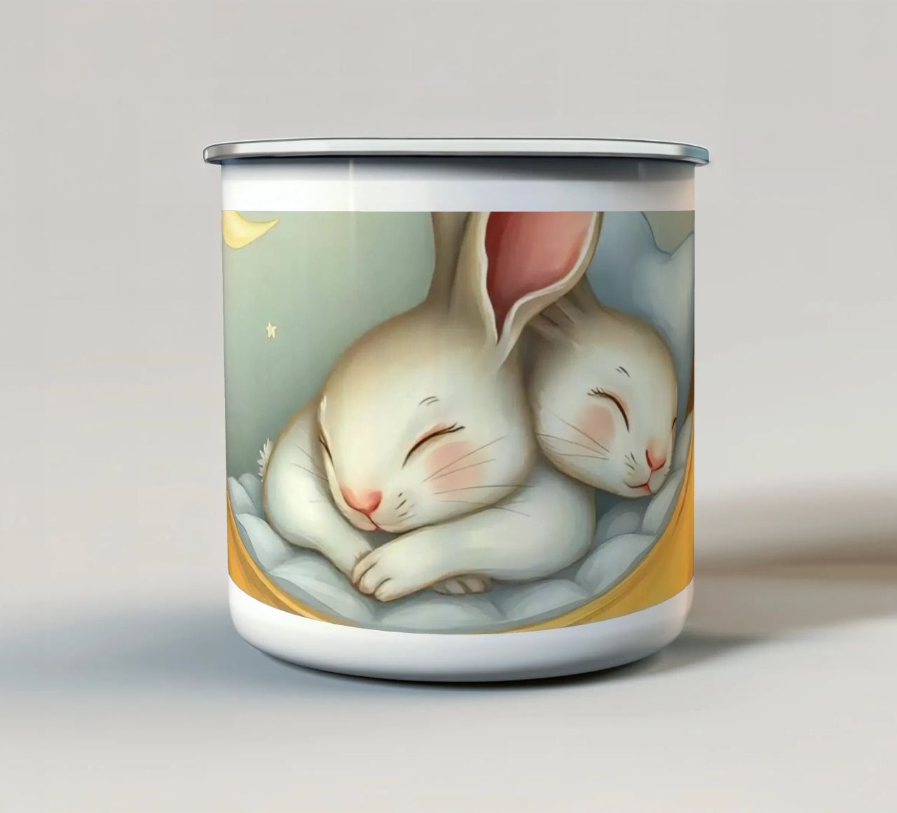 Due conigli che dormono tranquilli su una luna crescente tazza in smalto da DesignDoodle