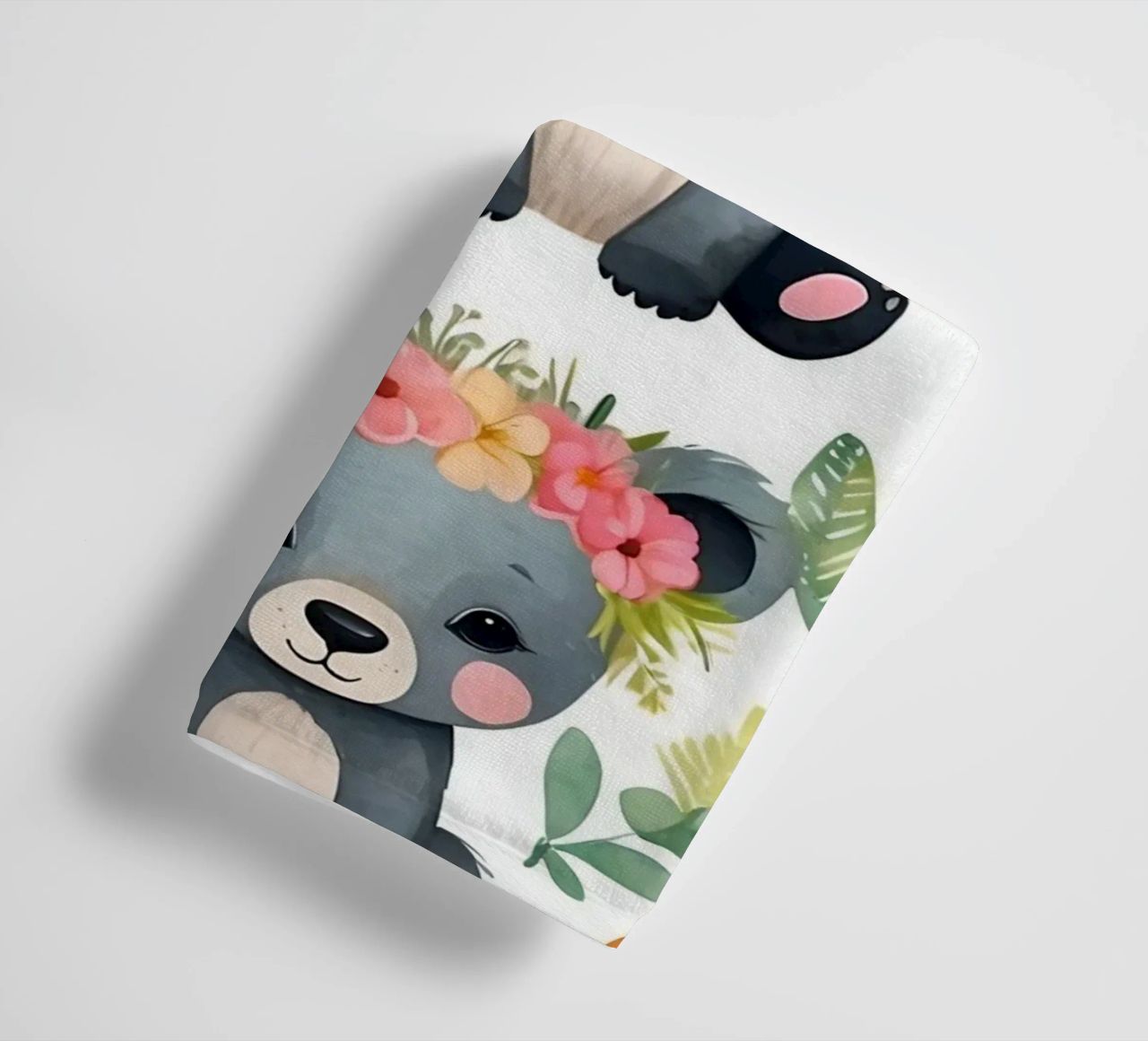 Simpatiche illustrazioni di animali con orsi, volpi e procioni asciugamano da bagno da DesignDoodle