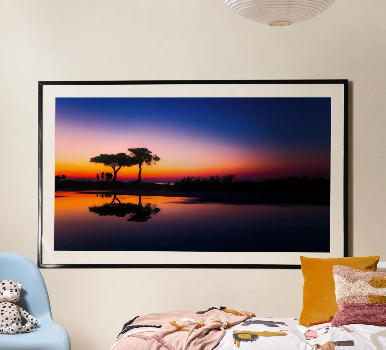 Riflessioni sull'altalena al tramonto poster da PhotoVibe Decor