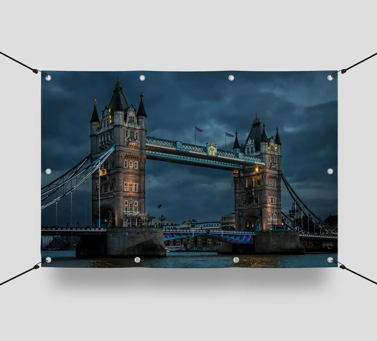 Crepuscolo tempestoso al Tower Bridge, Londra, Regno Unito telo in pvc da PhotoVibe Decor