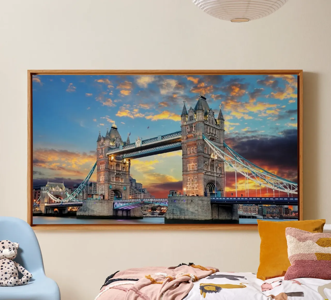 Crepuscolo sul Tower Bridge, Londra, Regno Unito tela con Cornice a cassetta da PhotoVibe Decor