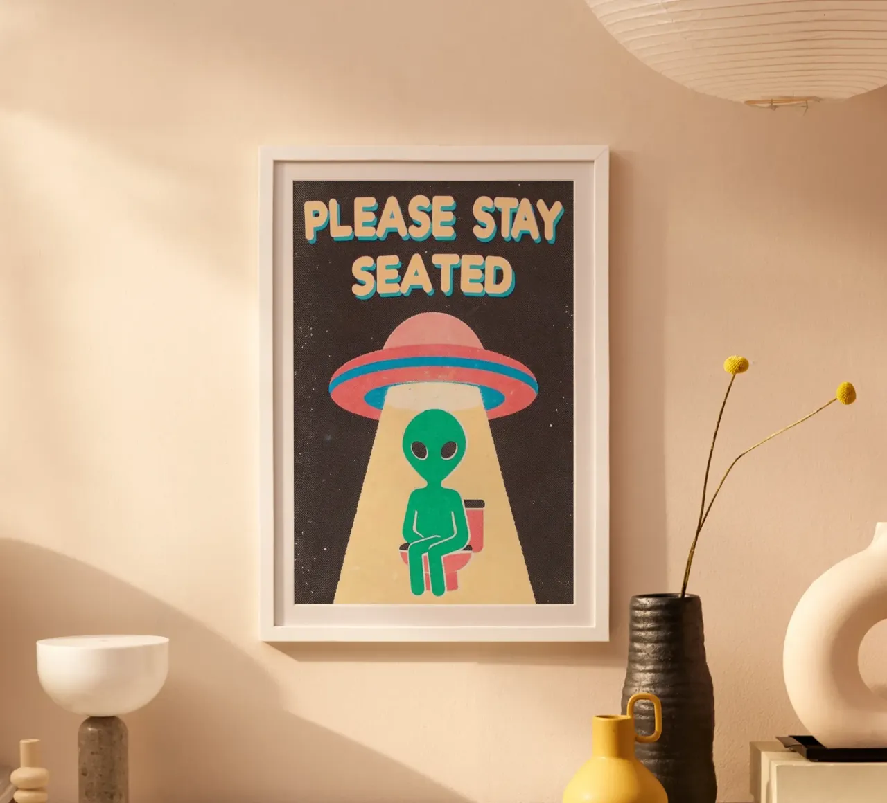 blijf alstublieft zitten grappig buitenaards toilet poster met aluminium frame van ralliness