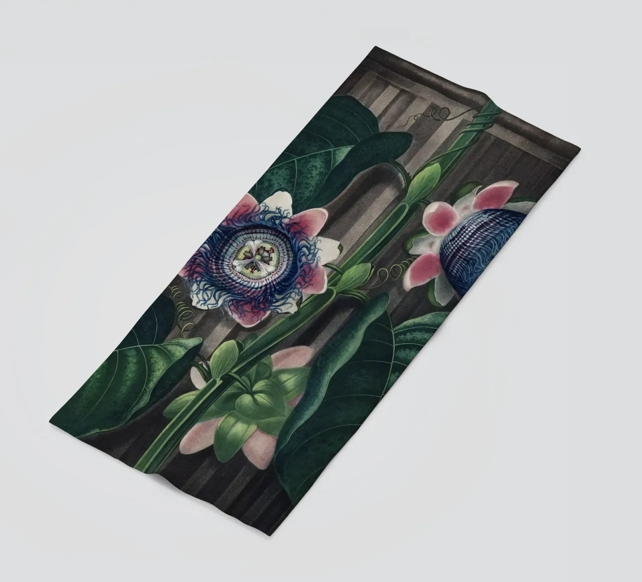 Vintage Thornton 4 Quadrangular Passion telo mare da Vintage Print Collection