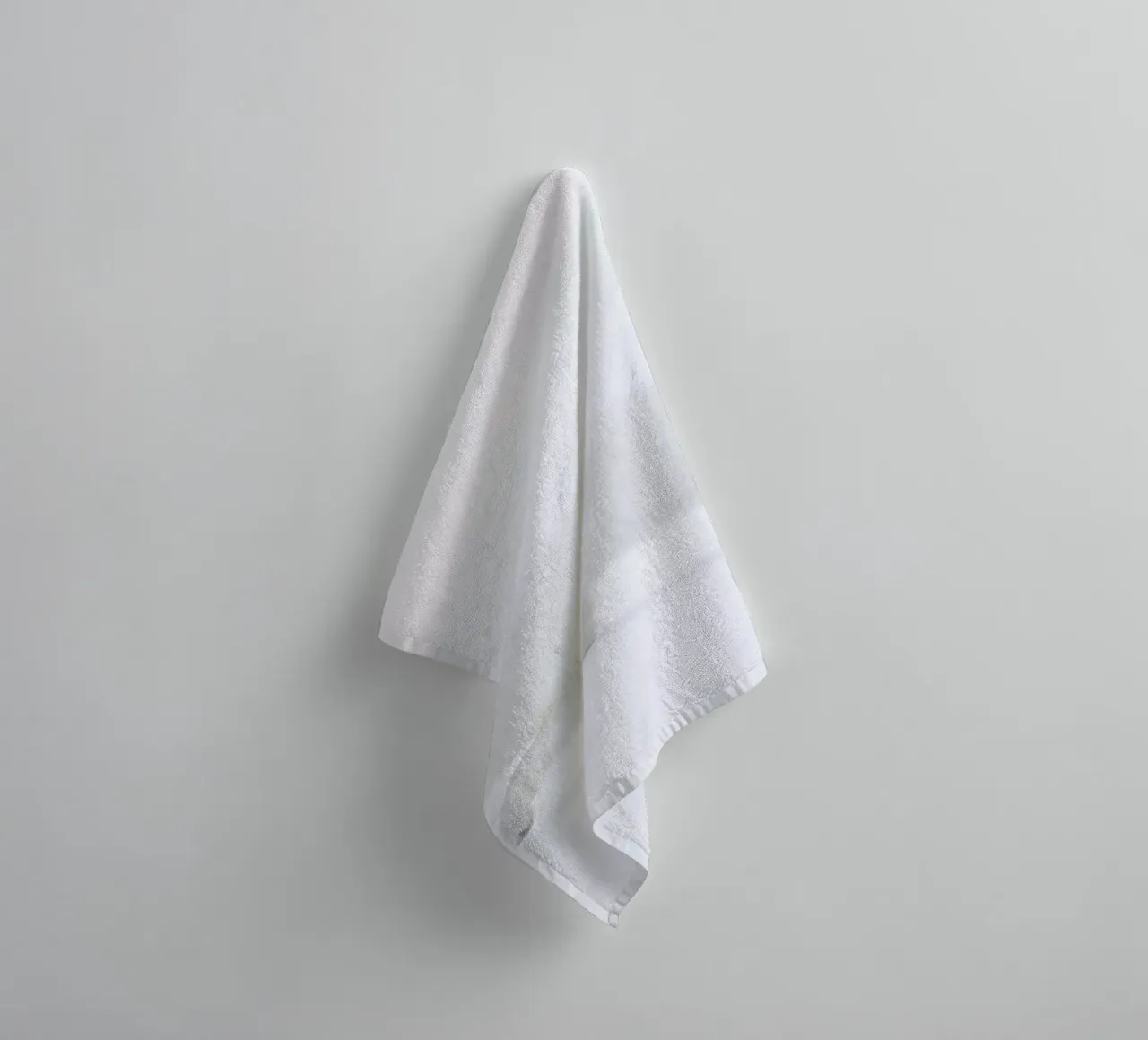 Lone Explorer towel by EyeEm Mobile GmbH